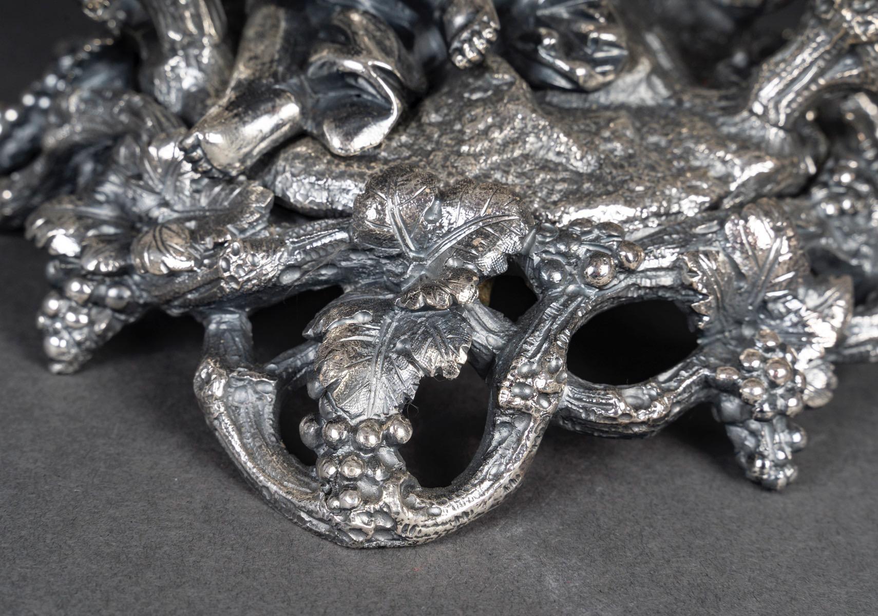 A Pair of Bronze and Baccarat Putti Compotiers, Maison Christofle, circa 1880 For Sale 4