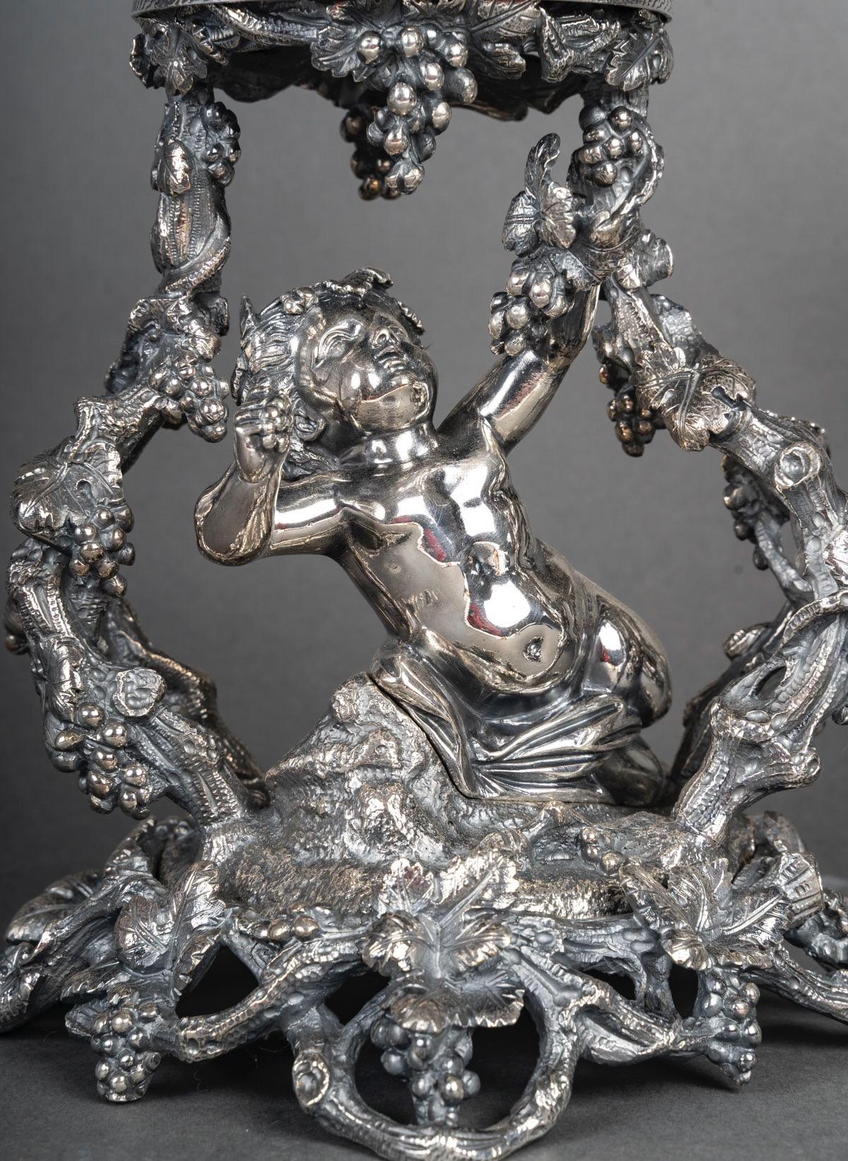 A Pair of Bronze and Baccarat Putti Compotiers, Maison Christofle, circa 1880 For Sale 1