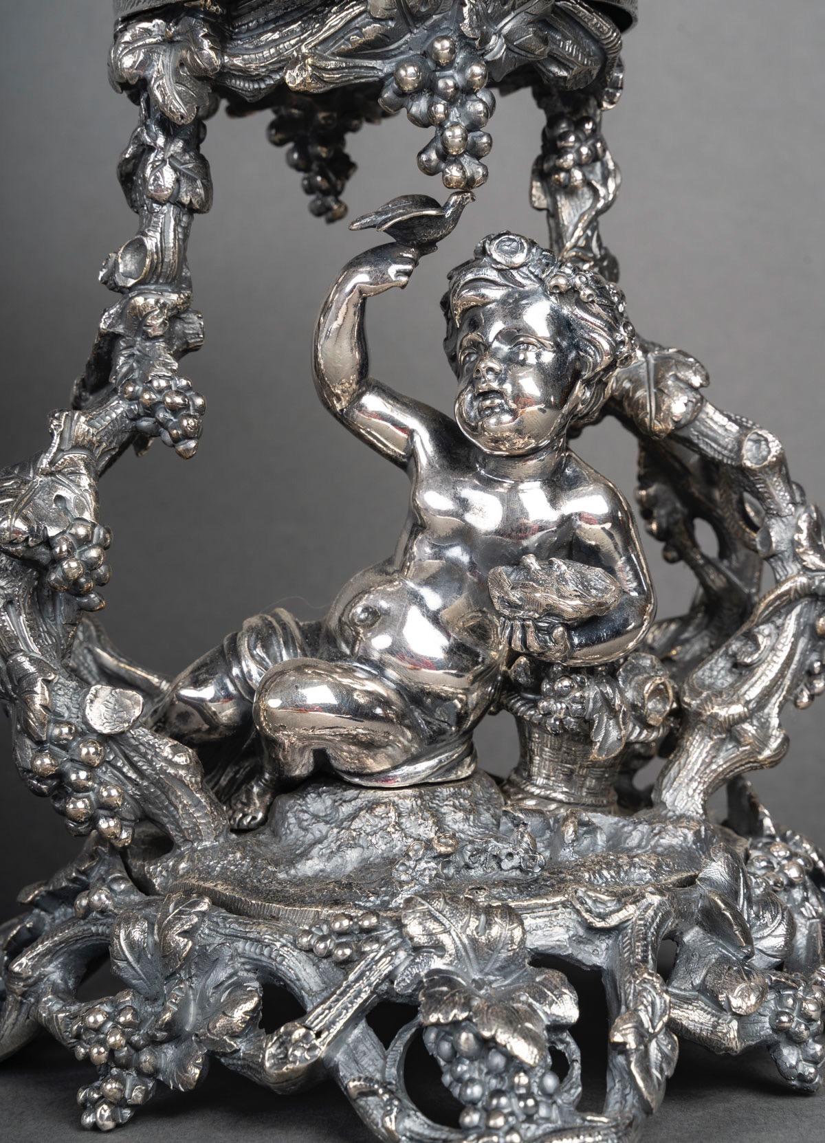 A Pair of Bronze and Baccarat Putti Compotiers, Maison Christofle, circa 1880 For Sale 2