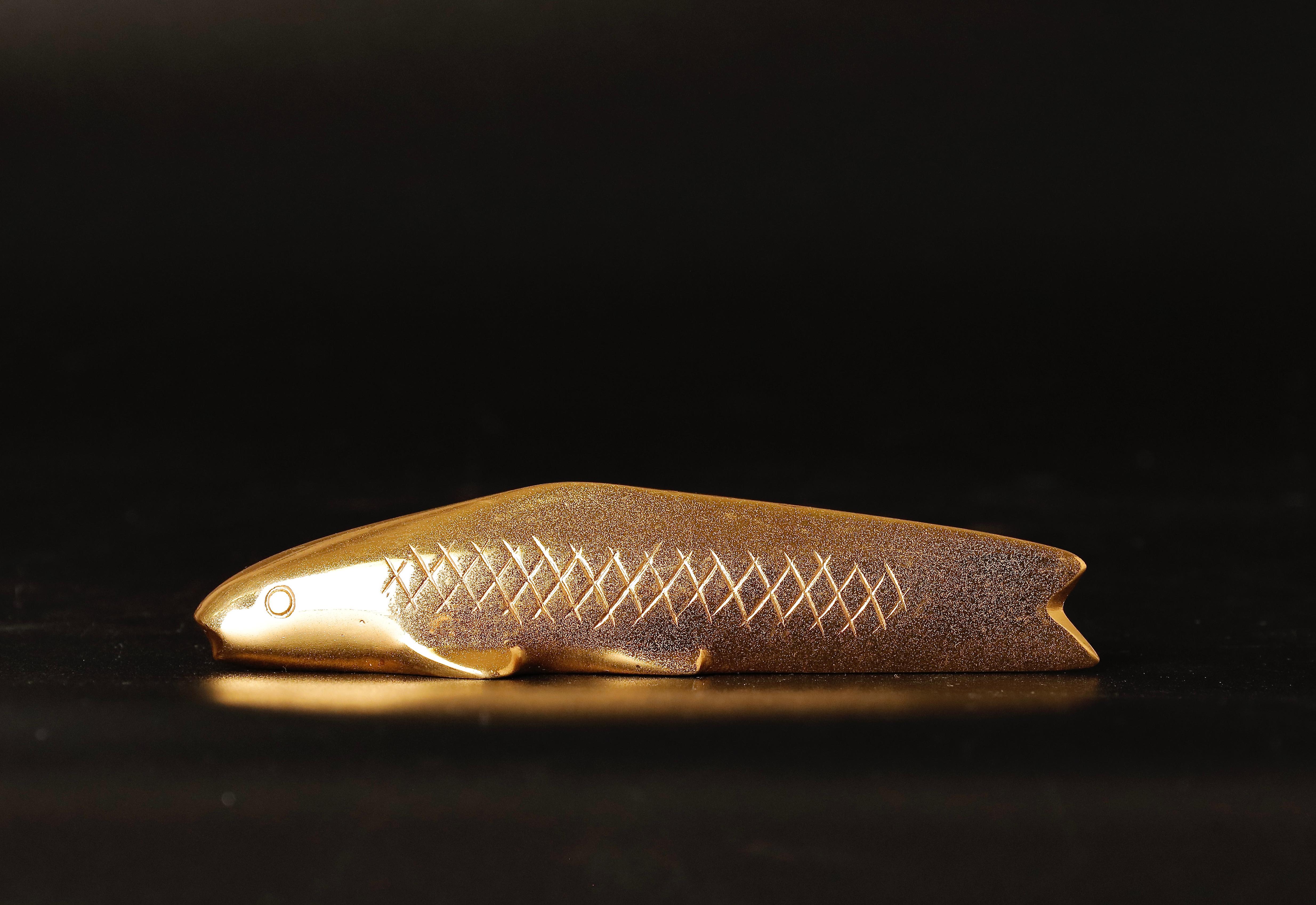 A Pair of Bronze Carp Sculpture by Hiramatsu Koshun 2