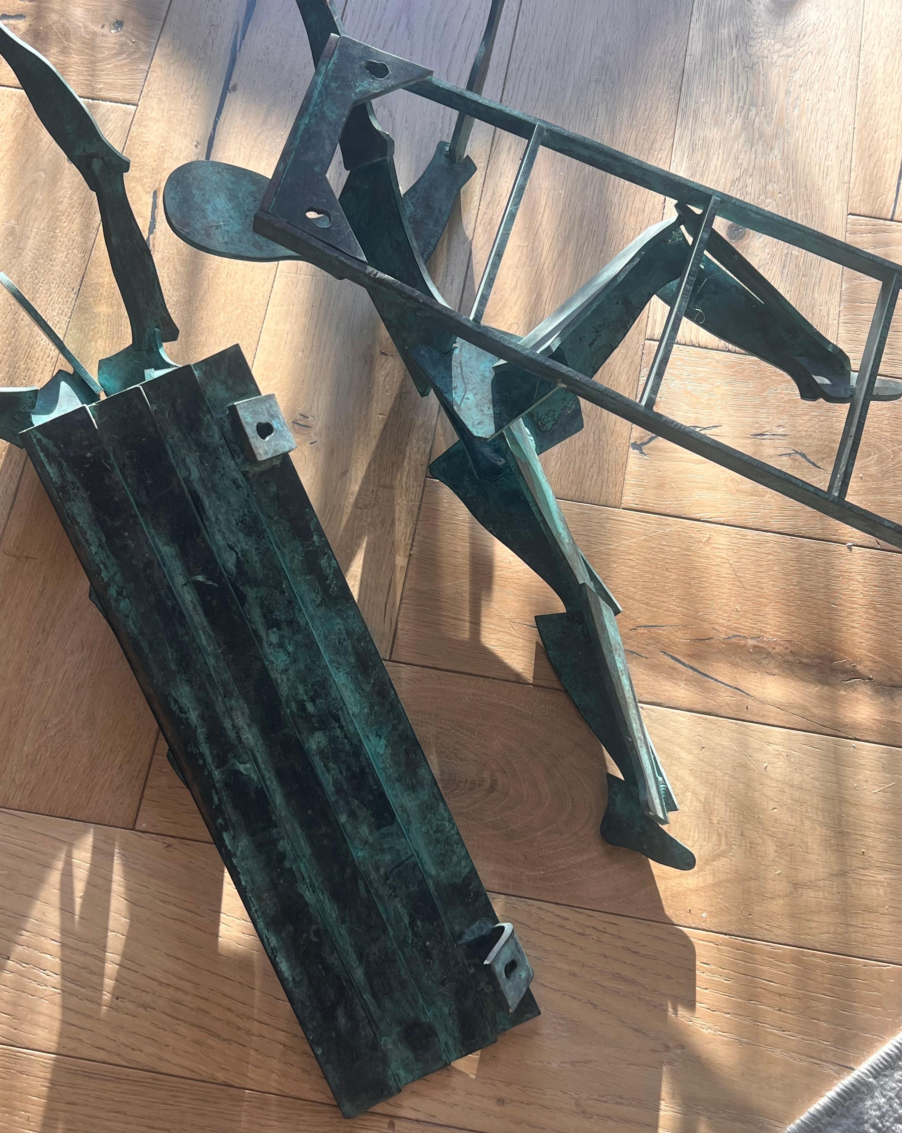 A pair of large bronze figurative wall hanging sculptures, 20th century For Sale 7