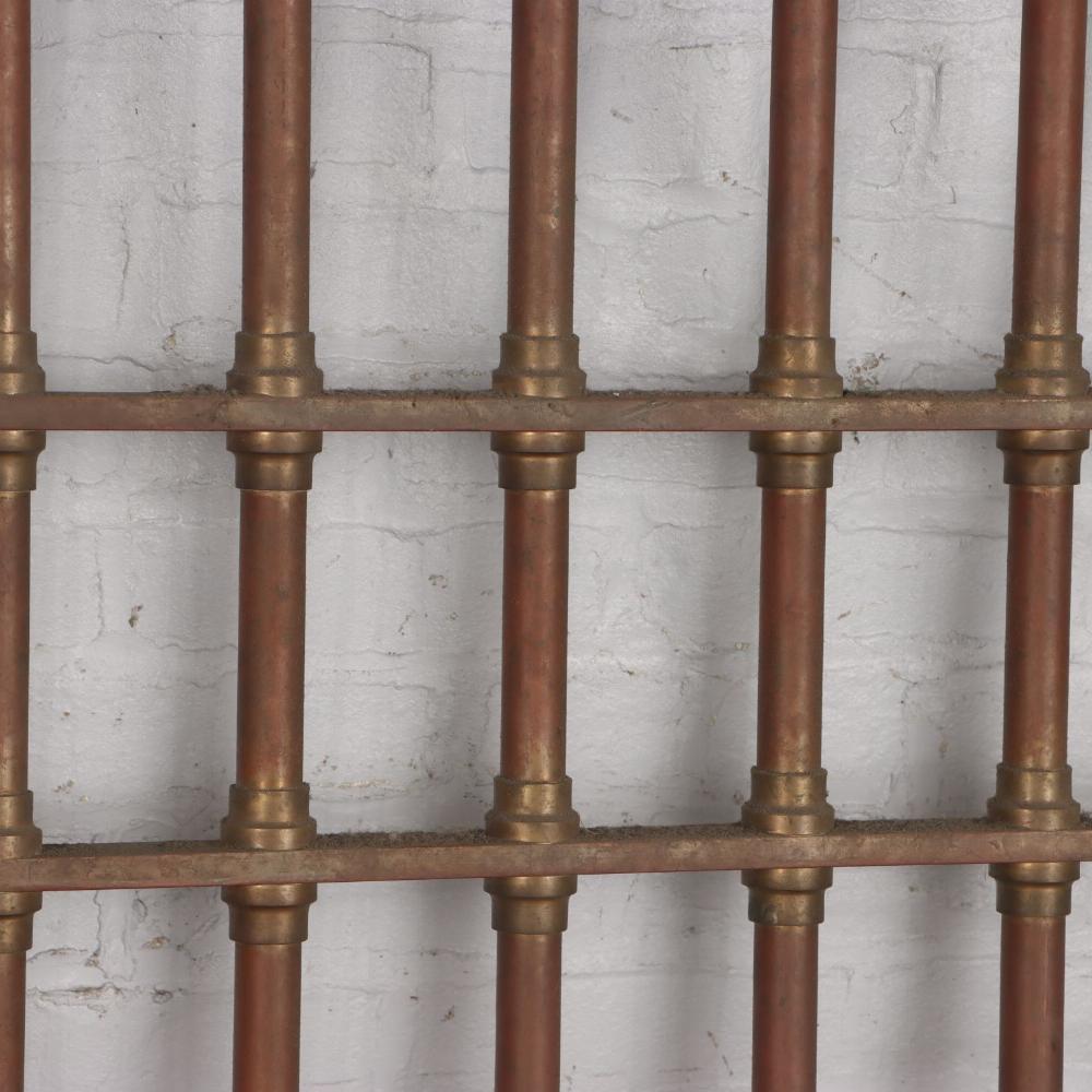 A pair of bronze panels / gates from a bank C 1910. In Good Condition For Sale In Philadelphia, PA