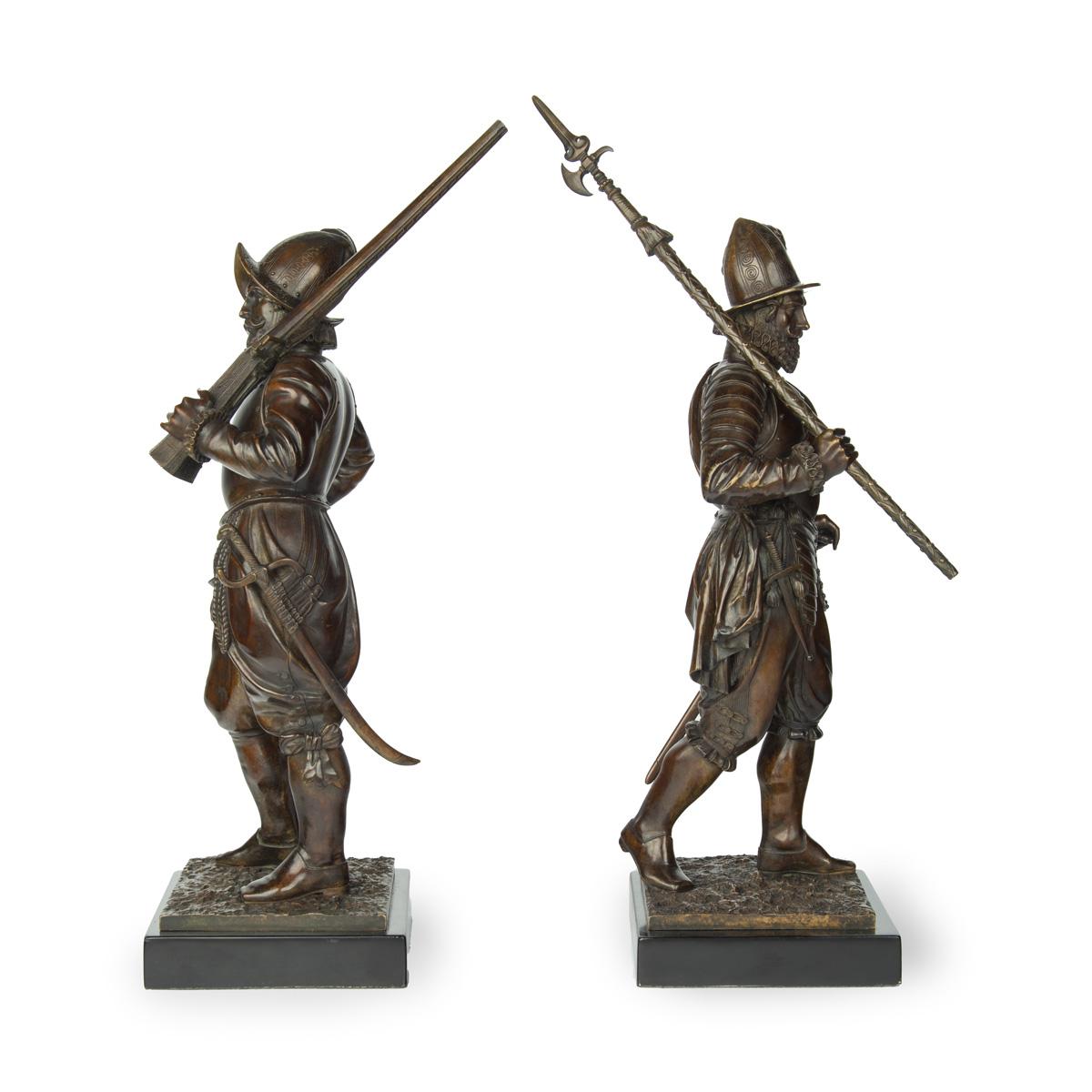 Pair of bronze standing figures of Spanish explorer & Conquistador Hernan Cortes For Sale 4