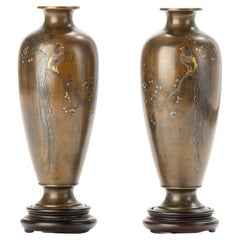 Antique A pair of bronze vases with Onagadori roosters