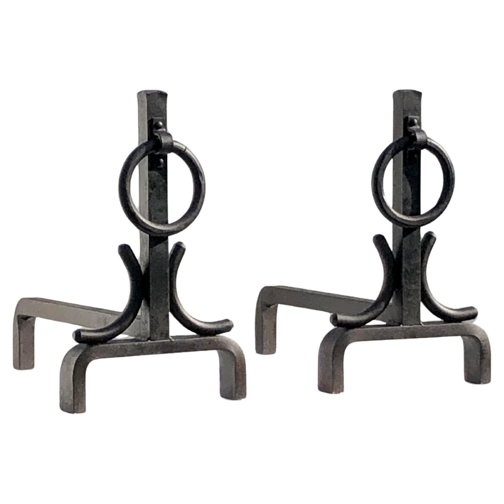 Ein Paar schmiedeeiserne BRUTALIST MODERNIST SHABBY-CHIC schmiedeeiserne ANDIRONS, Frankreich 1960