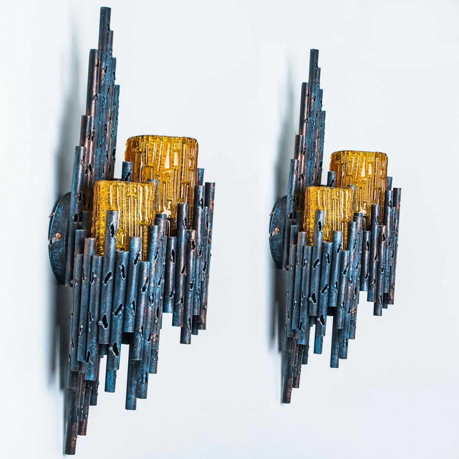 Suédois Paire d'appliques murales brutalistes de Tom Ahlström & Hans Ehrlich, Suède en vente