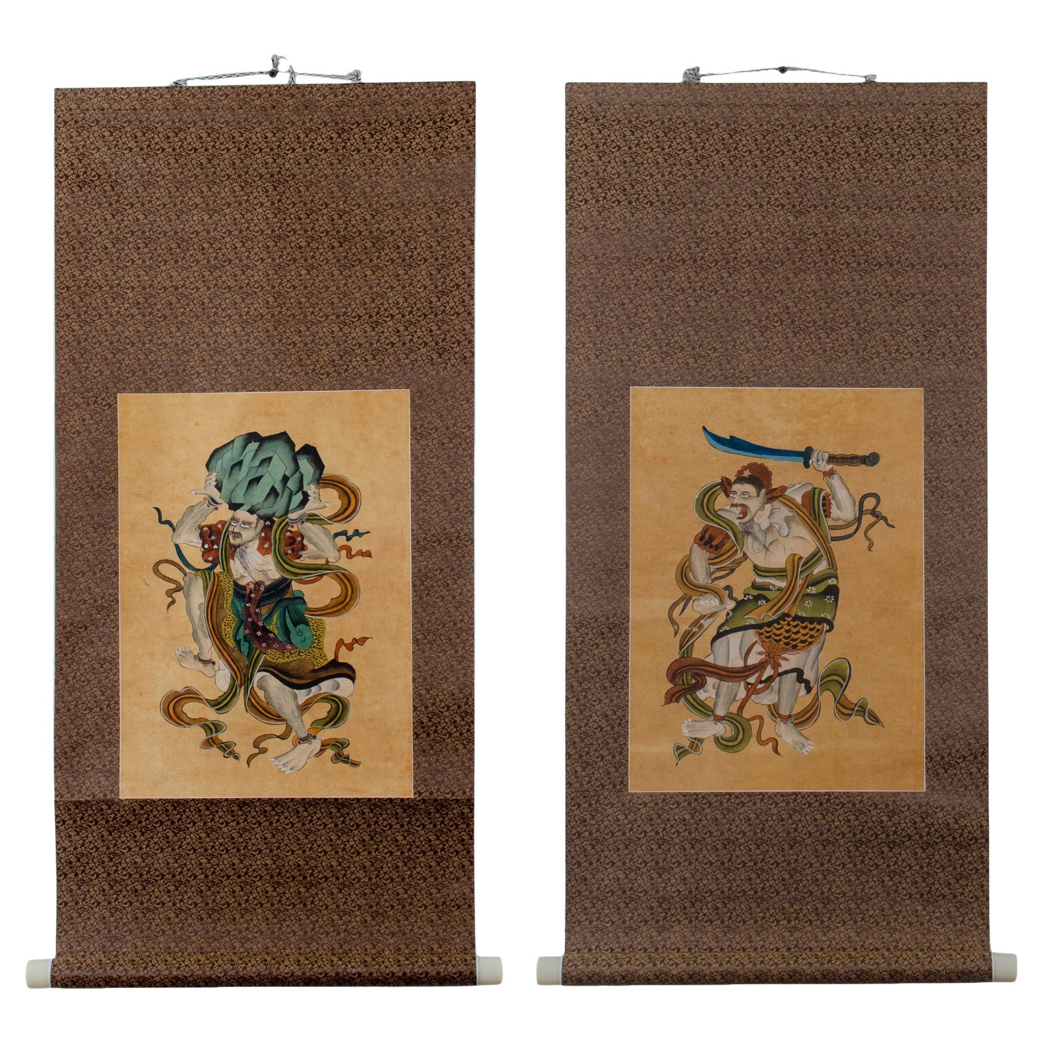 Ein Paar buddhistischer Wächter-Schriftrollen im Angebot