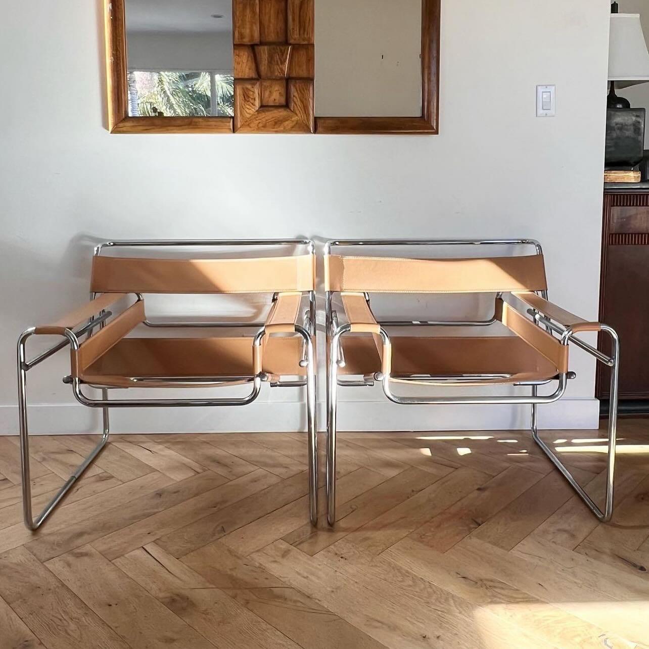 A pair of camel toned leather and chrome Wassily chairs by Marcel Breuer, 20th c 8