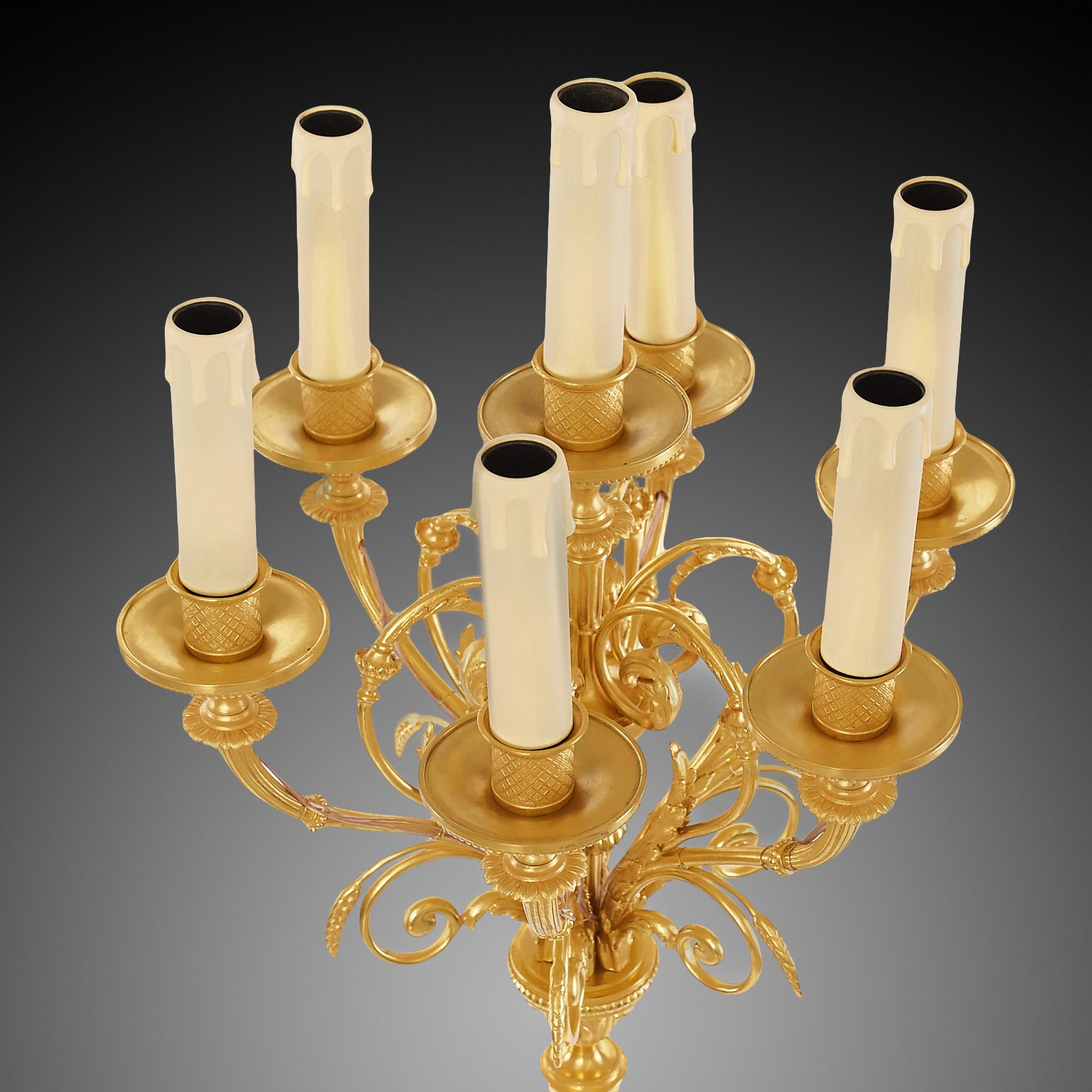 Coppia di candelabri del XIX secolo Louis Philippe in vendita 4