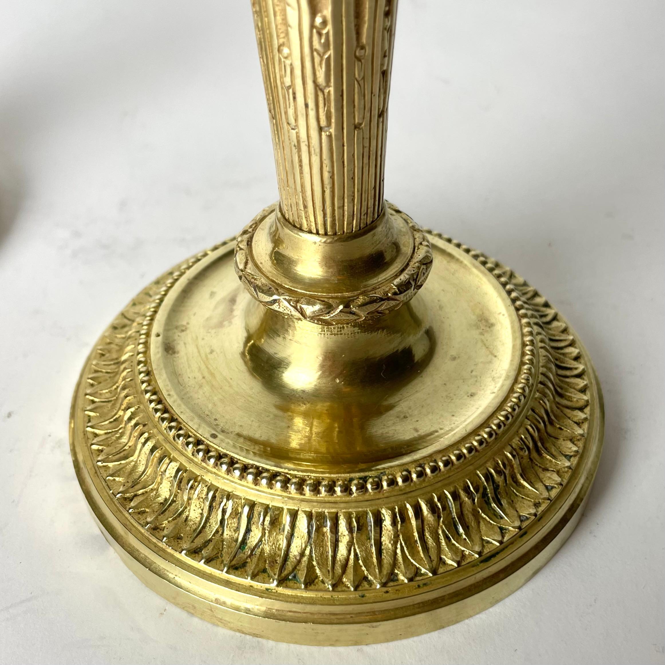 Paire de chandeliers en bronze doré, 19ème siècle, dans le style du Directoire Bon état - En vente à Knivsta, SE