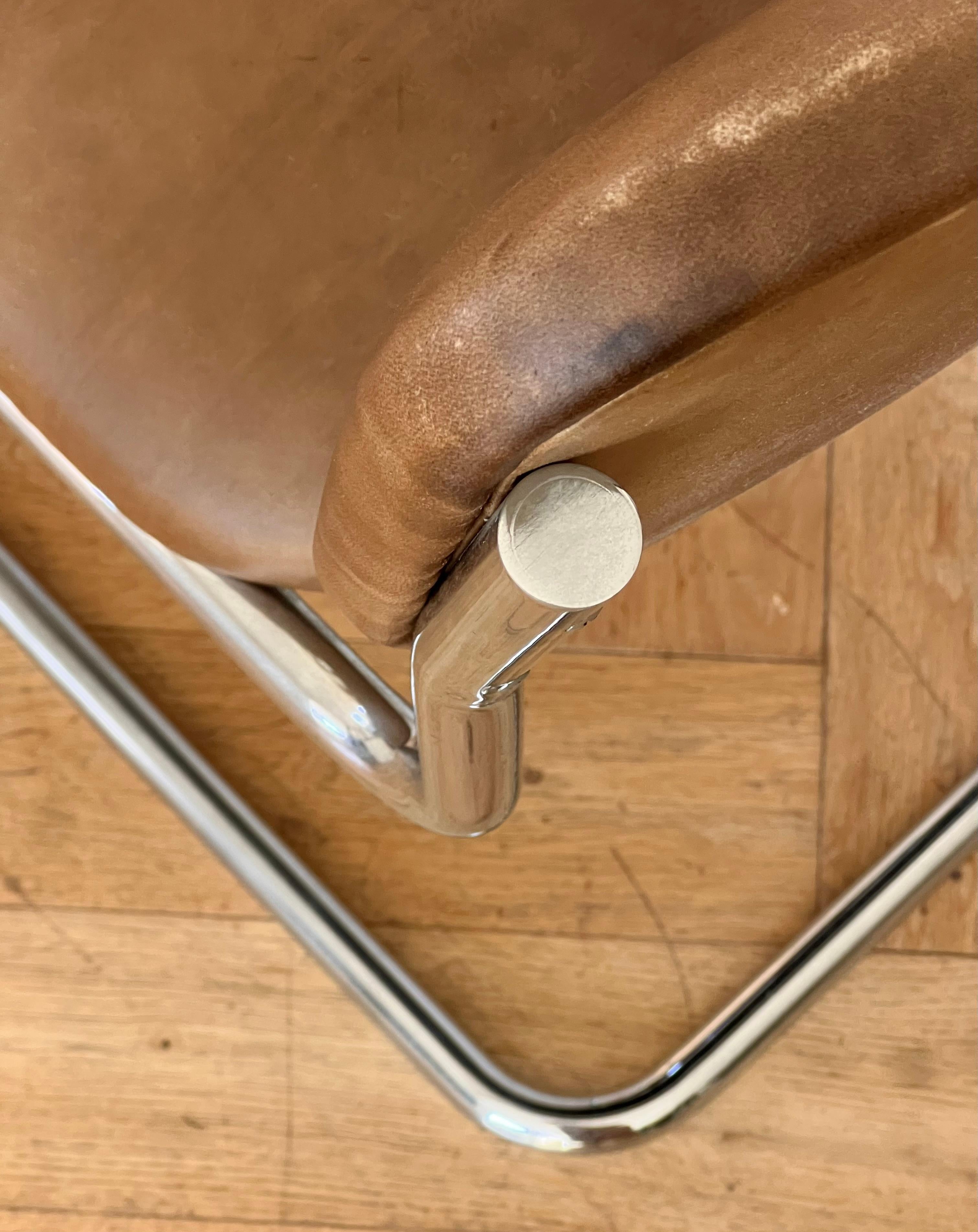 A pair of cantilever Cesca style chrome and leather chairs, 20th century For Sale 5