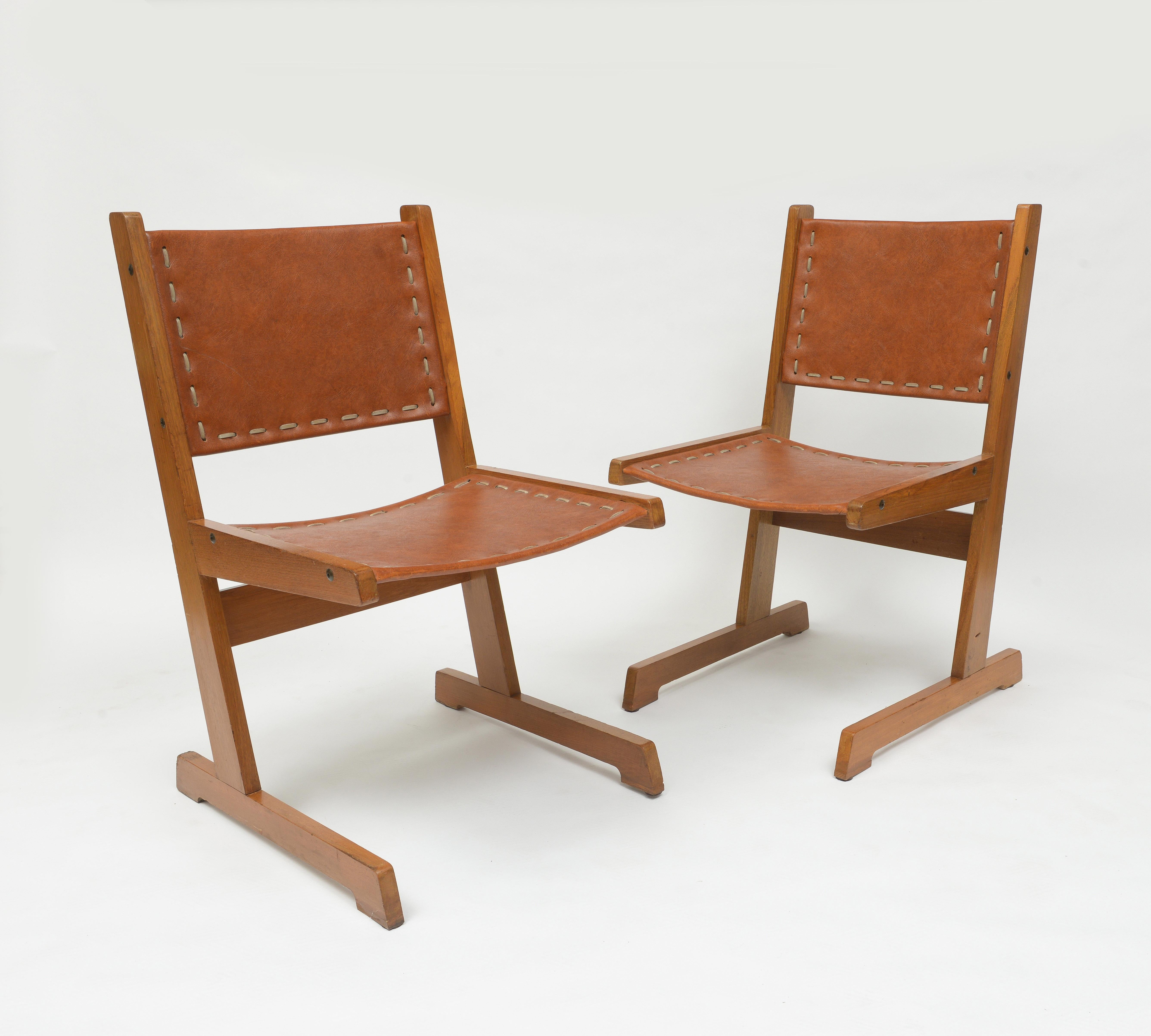 Mid-Century Modern A Pair of Cantilevered Mid-Century Colombian Leather Sling Chairs  For Sale