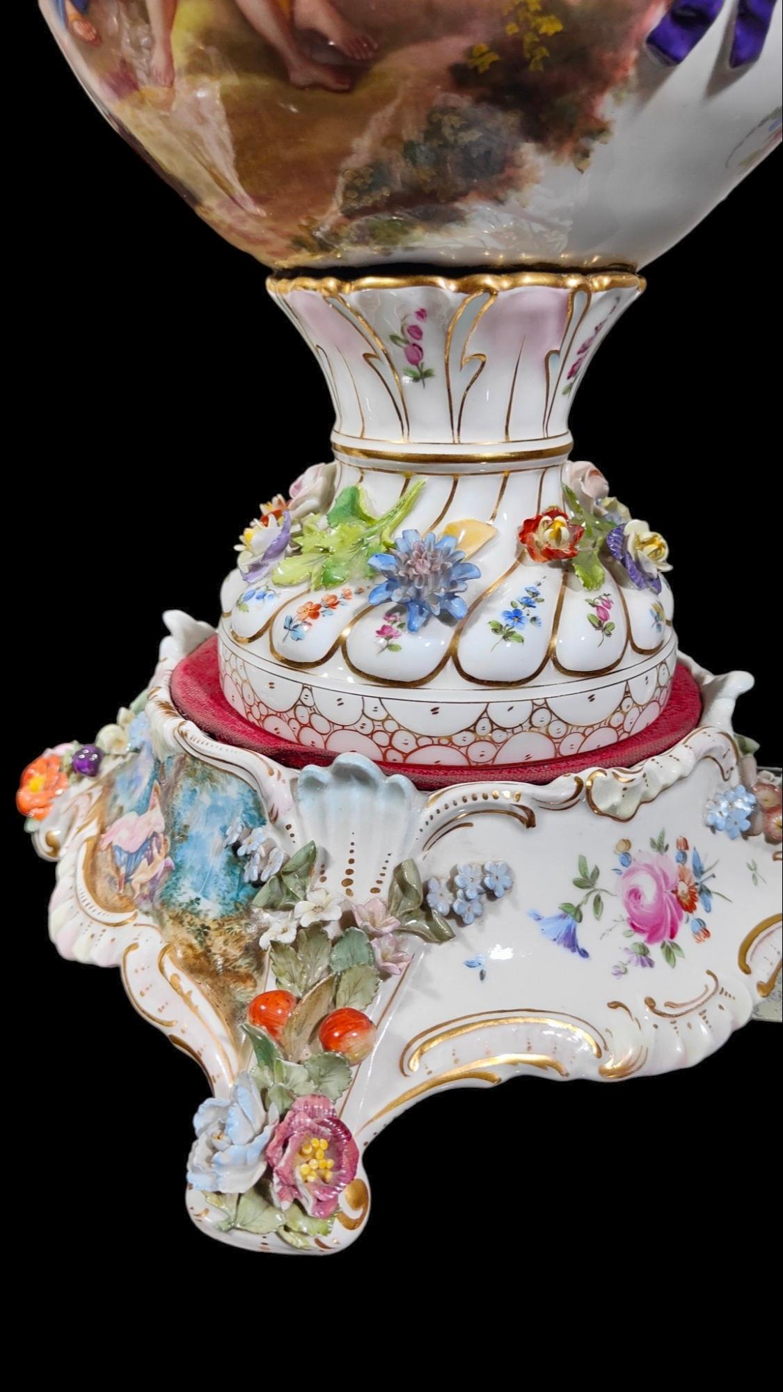 A Pair Of Carl Thieme  German porcelain Vases, Lids And Pedestals (potschappel) For Sale 6