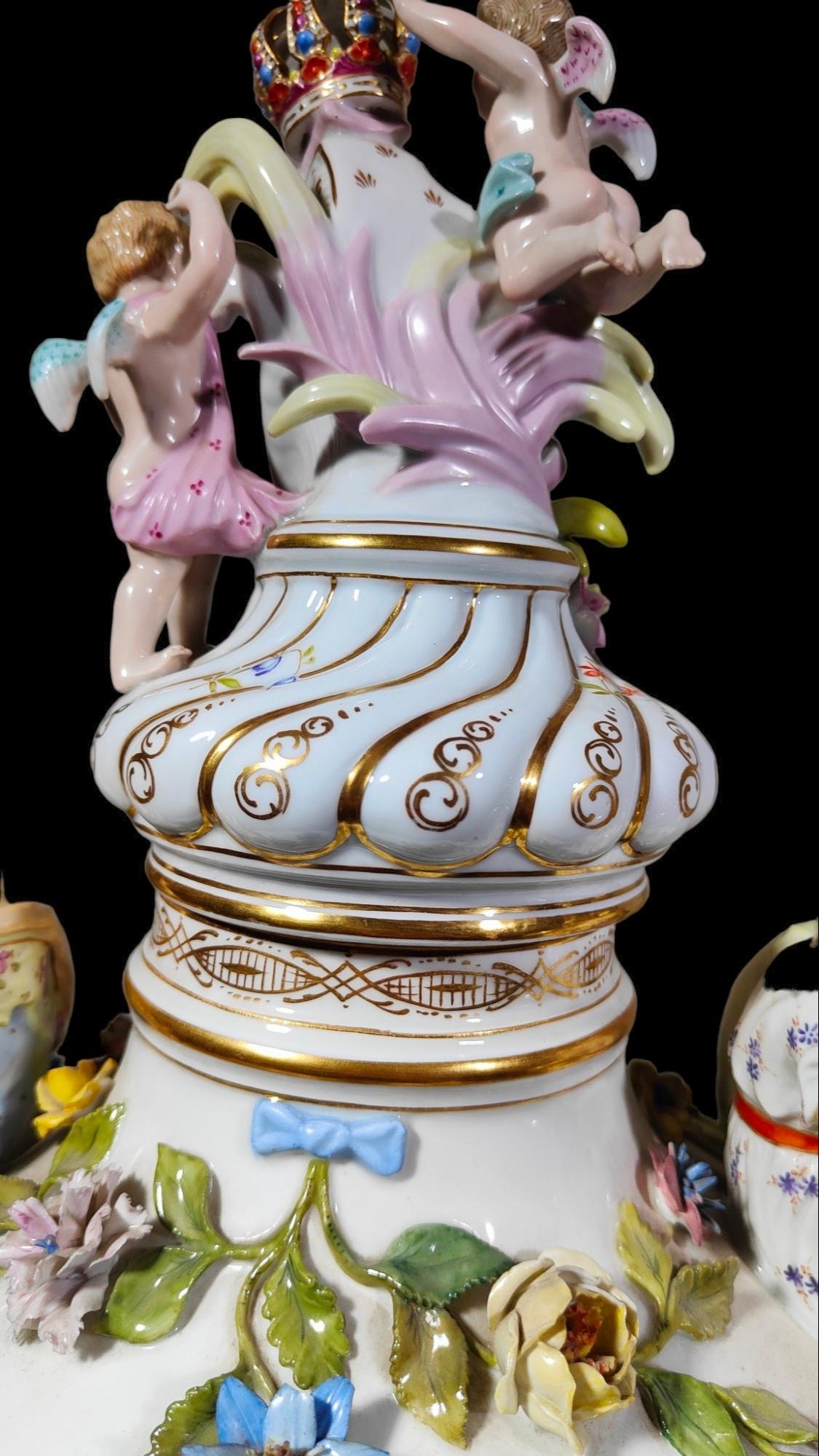 A Pair Of Carl Thieme  German porcelain Vases, Lids And Pedestals (potschappel) For Sale 8