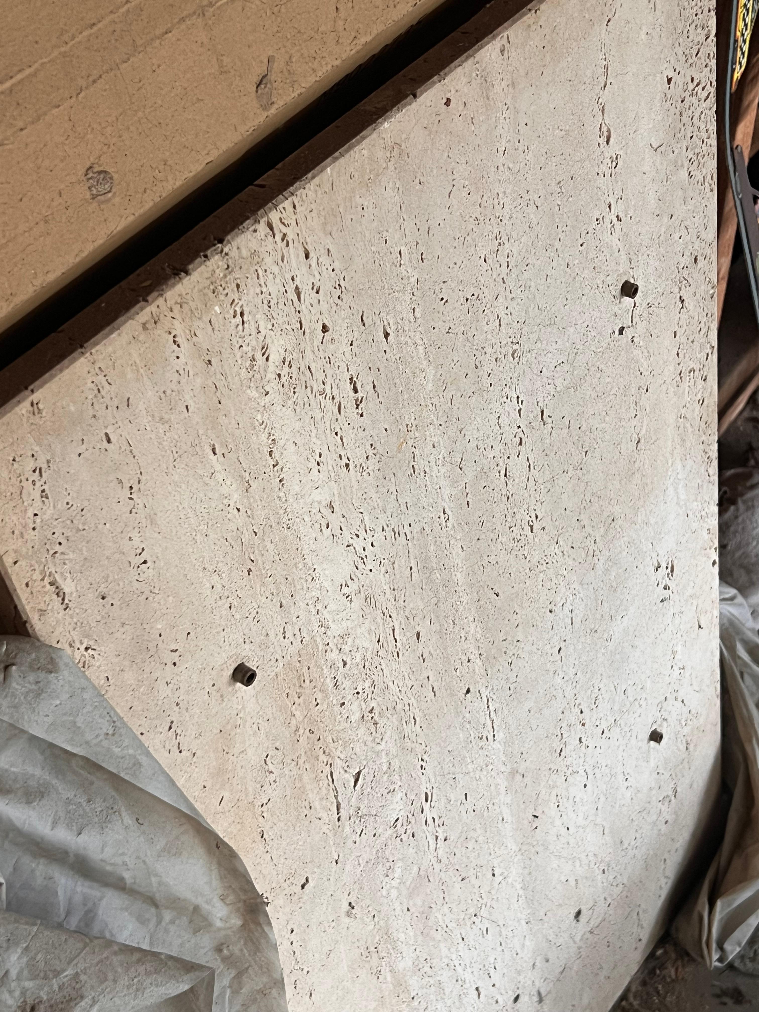 A pair of Carlo Scarpa style vintage Italian travertine slabs, 20th century For Sale 2