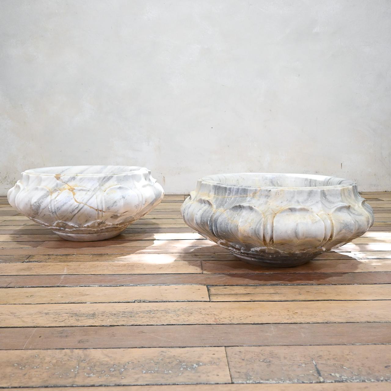 Pair of Carved Lotus Form Marble Jardinieres, Planters In Good Condition For Sale In Basingstoke, Hampshire