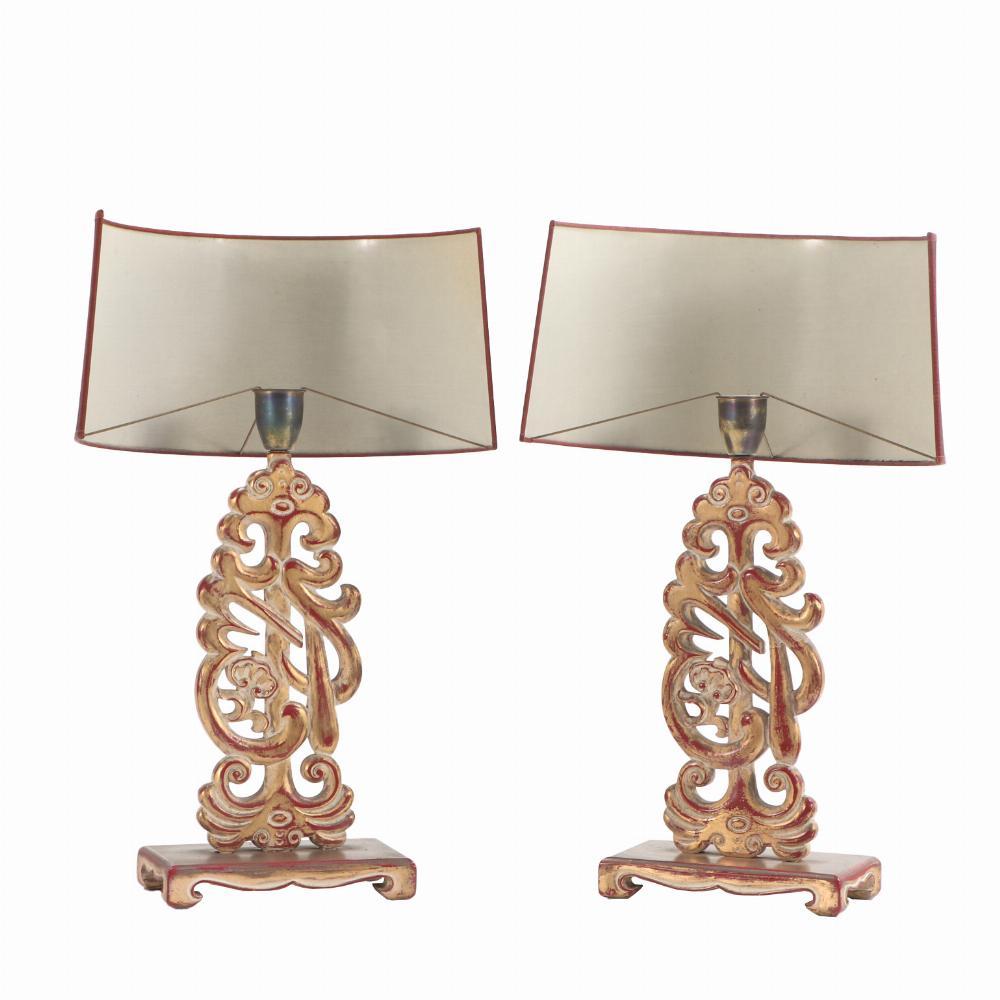 Argentin Paire de lampes de table sculptées à la manière de James Mont, C. 1950. en vente