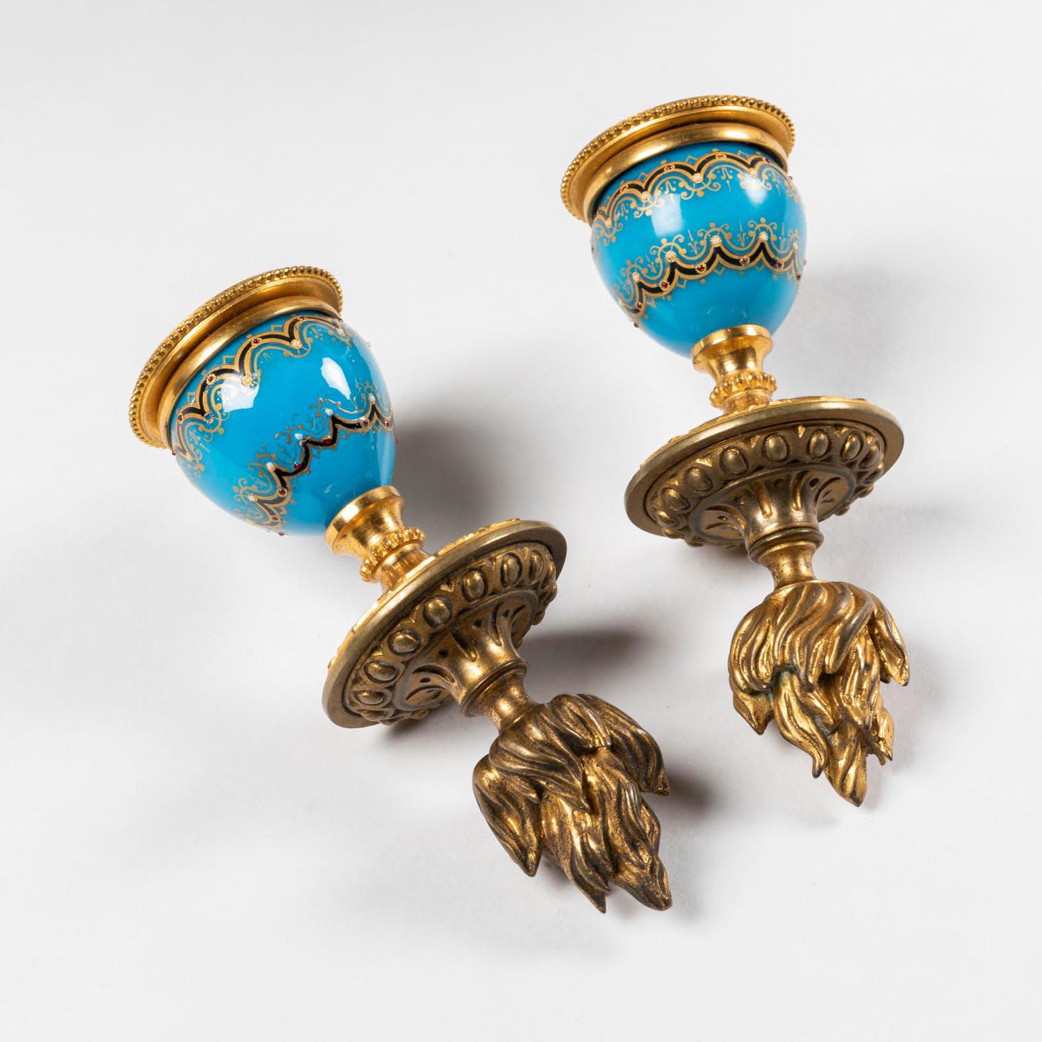 Paire de cassolettes formant des chandeliers, période Napoléon III. Bon état - En vente à Saint-Ouen, FR