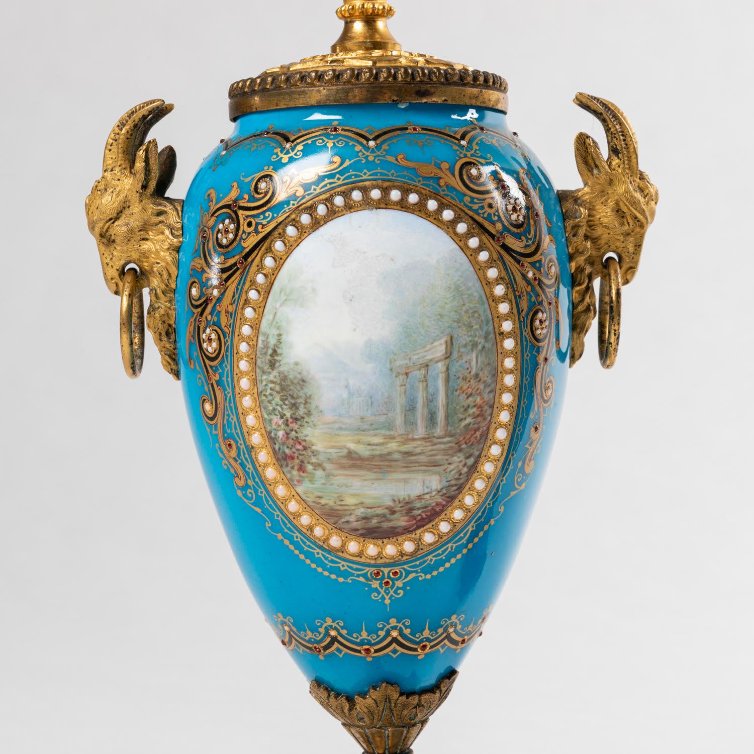 Paire de cassolettes formant des chandeliers, période Napoléon III. en vente 2