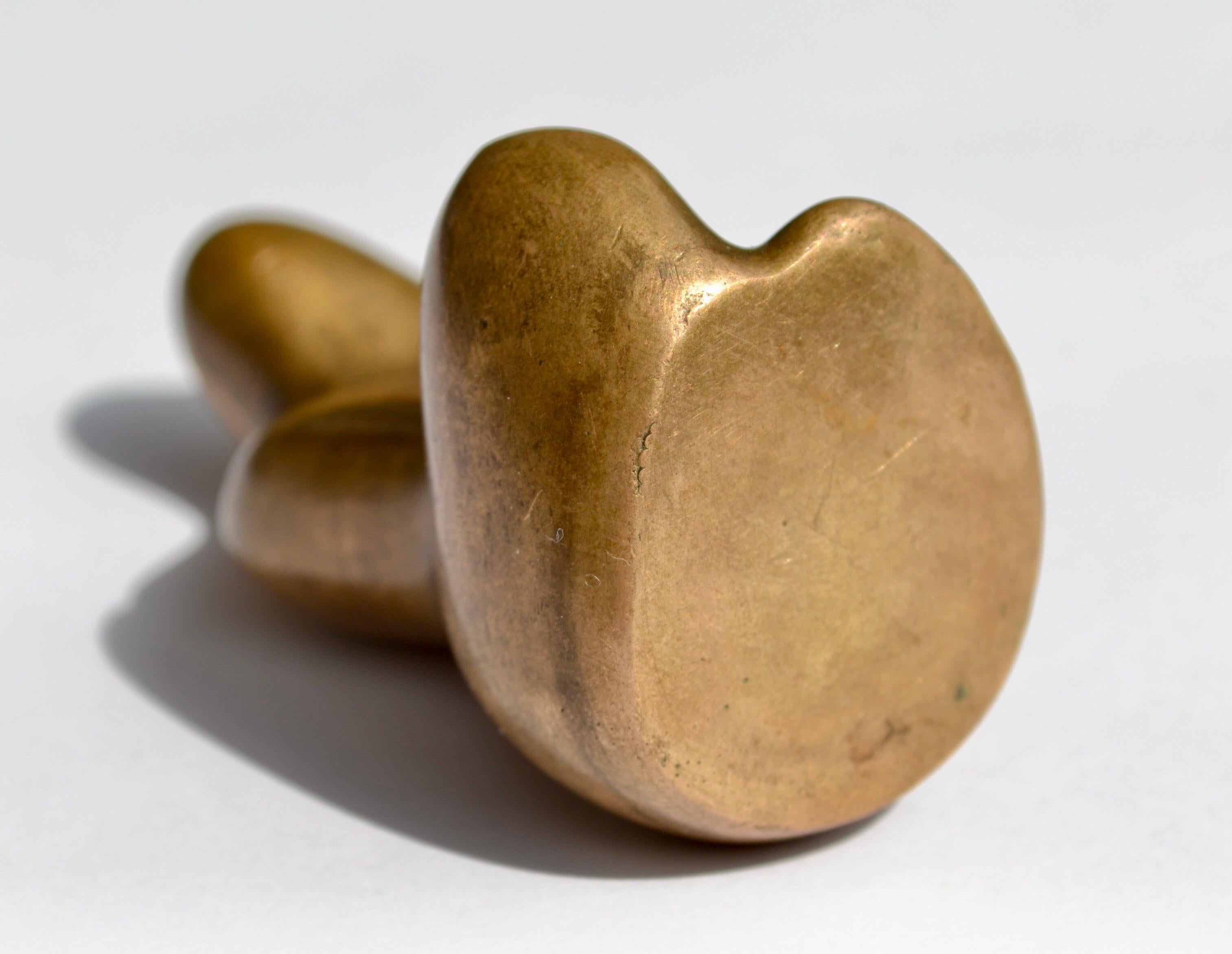 Coppia di statuette in bronzo fuso degli anni '70 - Francia. in vendita 2