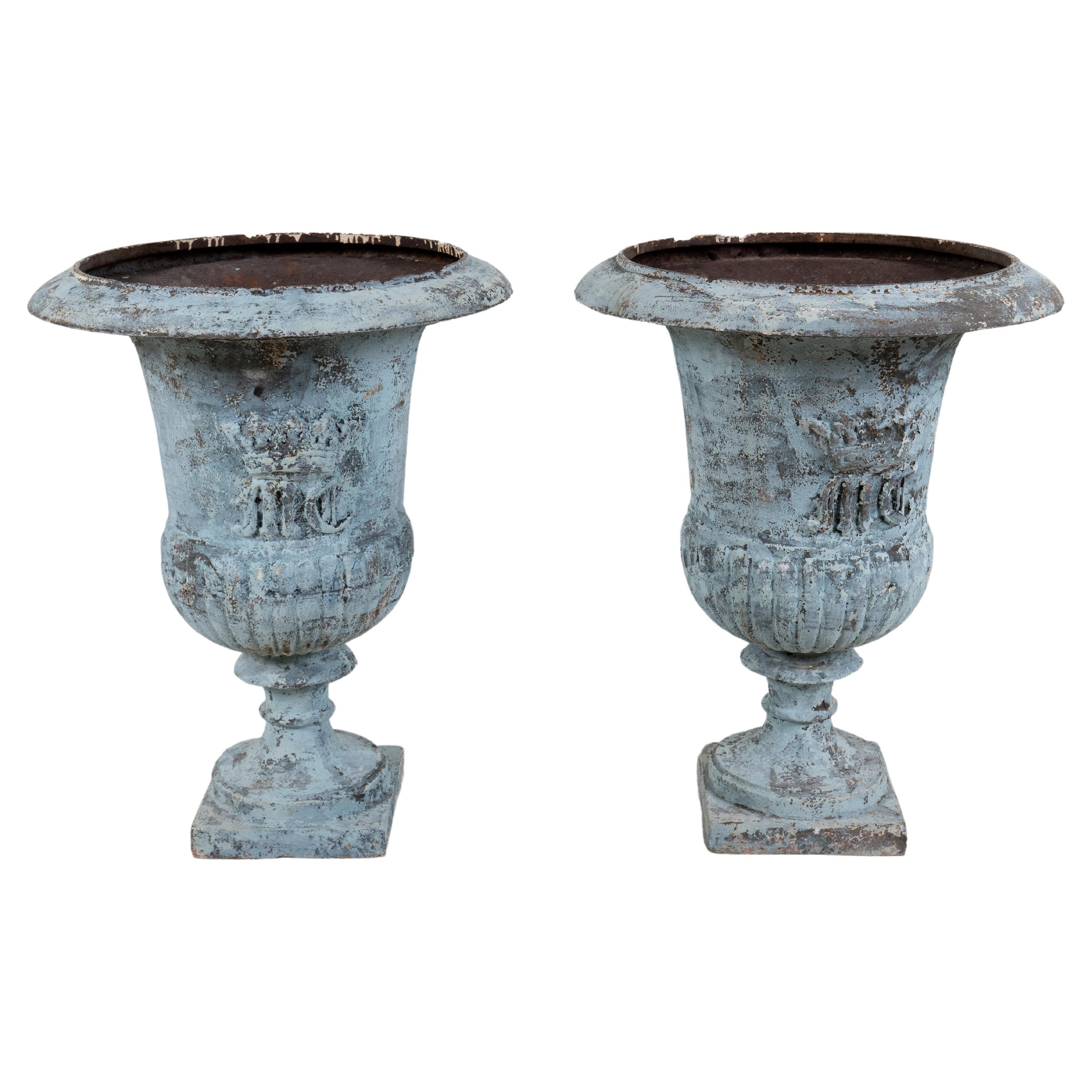 A Pair of Cast Iron French Garden Urns For Sale