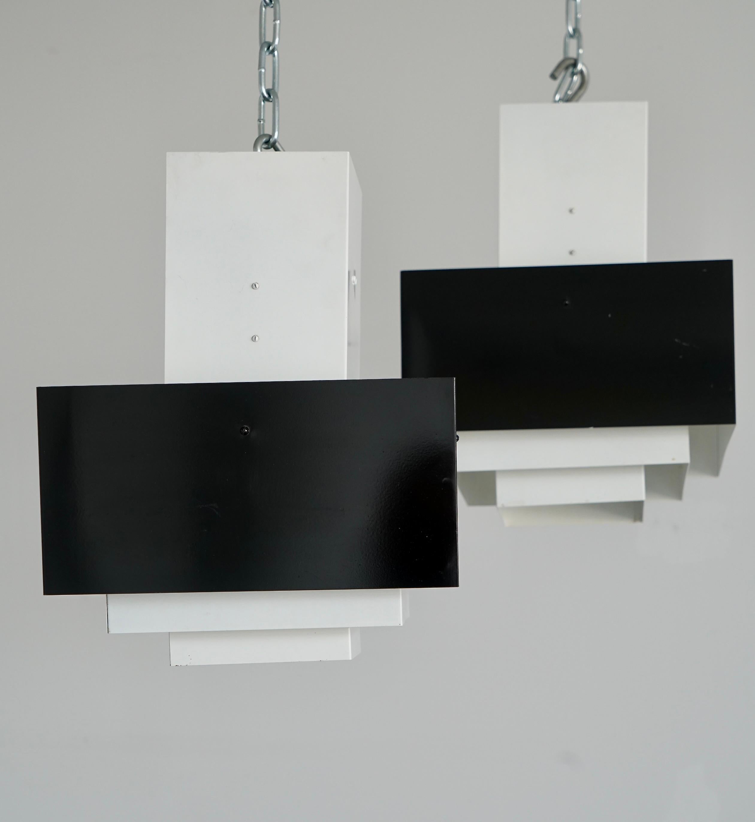 Svedese Una coppia di lampade da soffitto di Hans-Agne Jakobsson in vendita