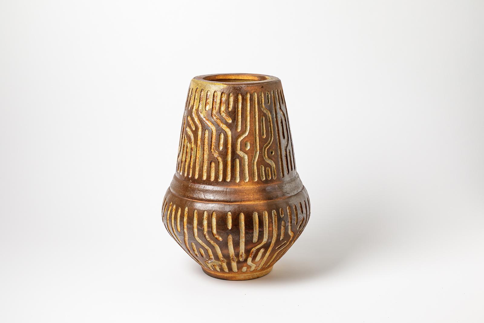 Ein Paar Keramikvasen von Guieba, mit geometrischem Dekor, 2022 im Angebot 4
