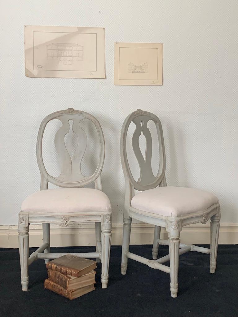 Paire de chaises gustaviennes, souvent appelées 