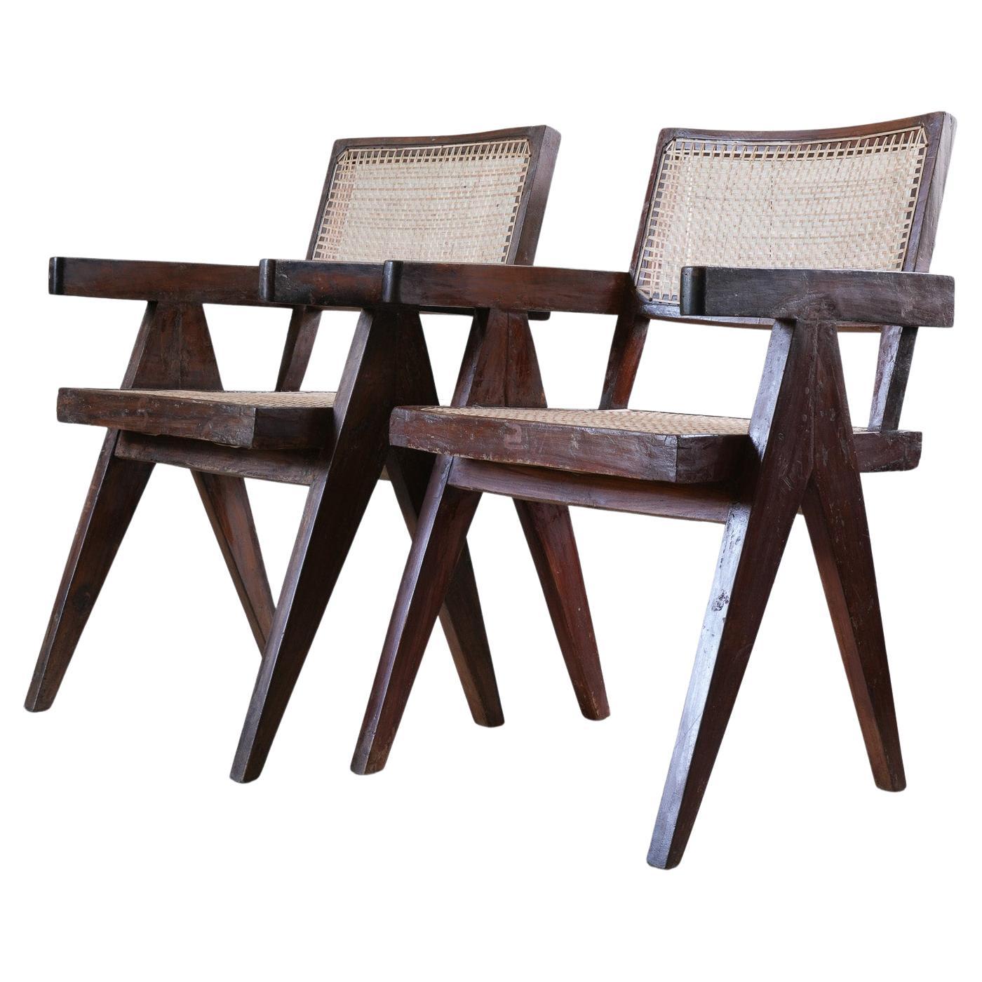 Paire de chaises de bureau en rotin de Chandigarh par Pierre Jeanneret en vente