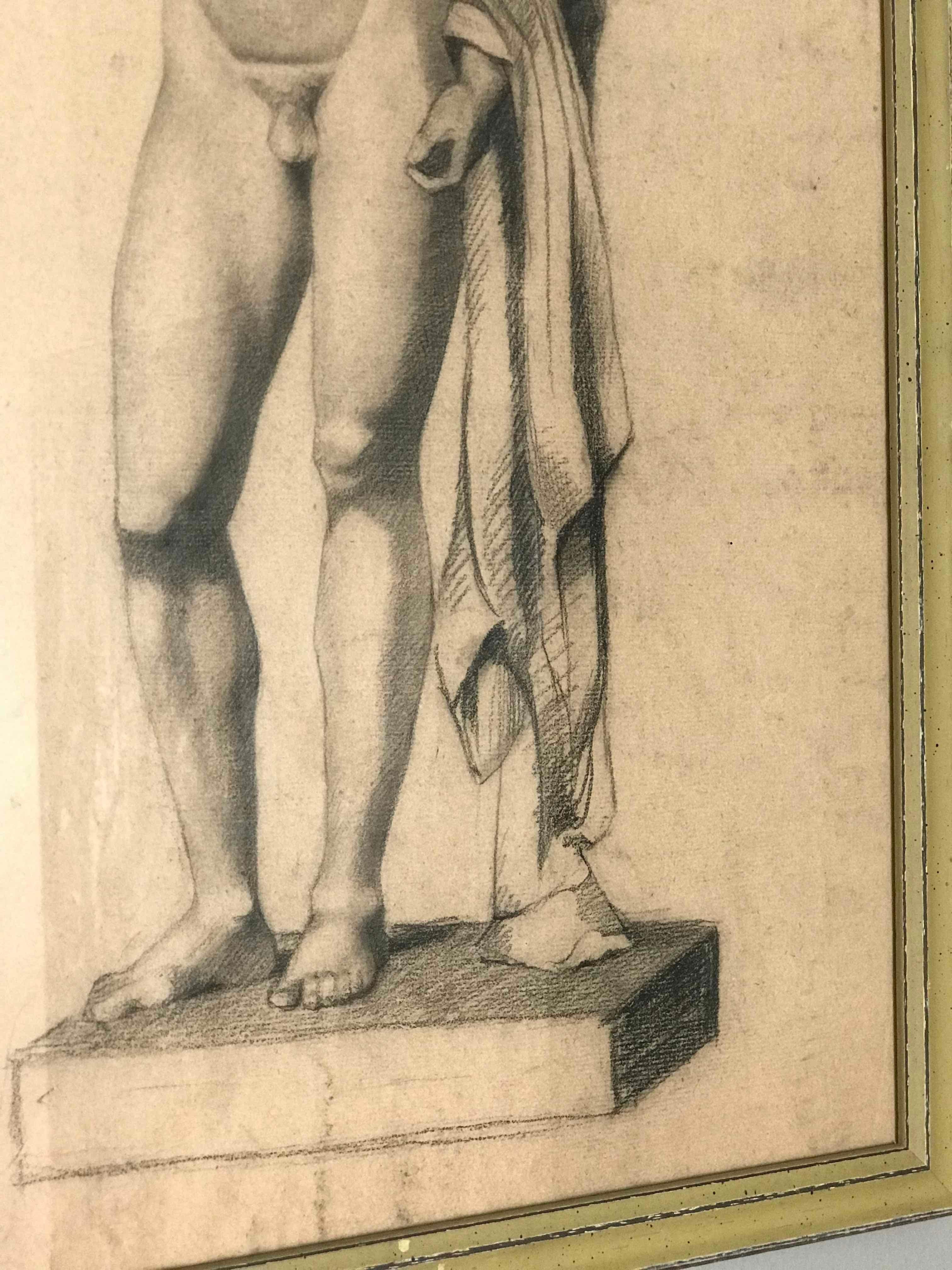 Tardo vittoriano Coppia di disegni a carboncino di una scultura di nudo maschile in vendita