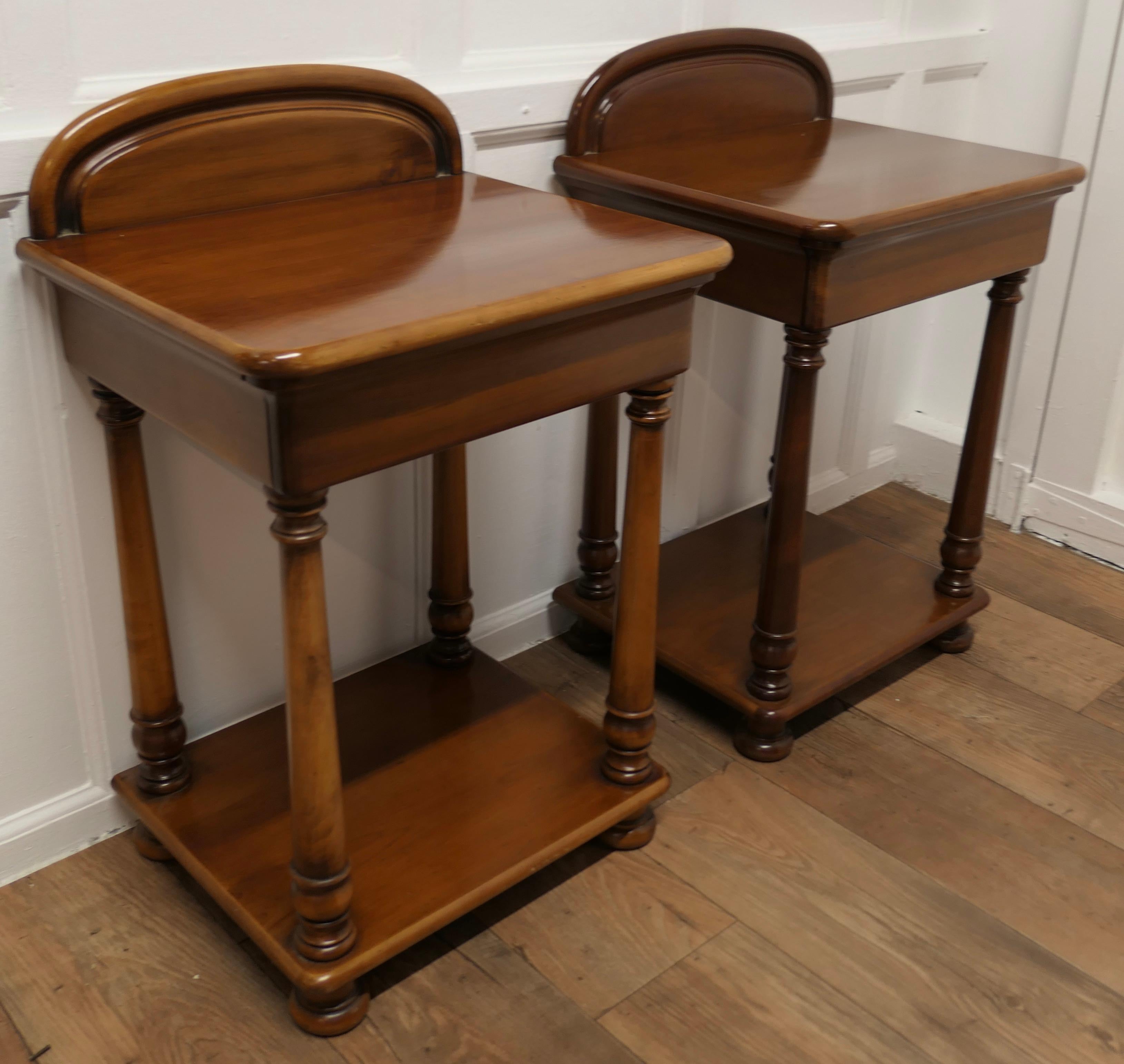 Early 20th Century Pair of Cherry Wood Night Tables Bedside Cabinet