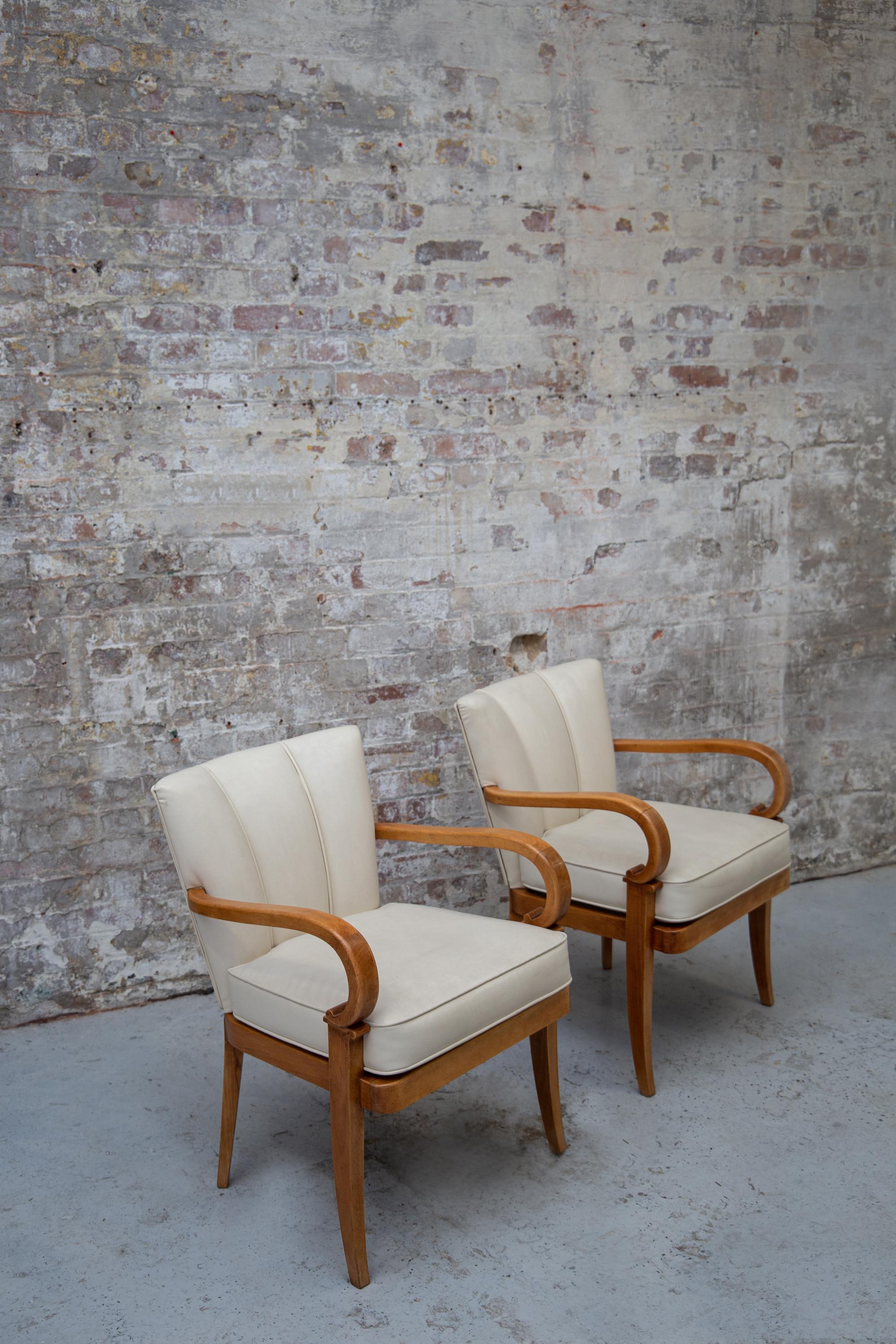 A Pair of Cherrywood Armchairs attributed to Etienne-Henri Martin, circa 1937 For Sale 5