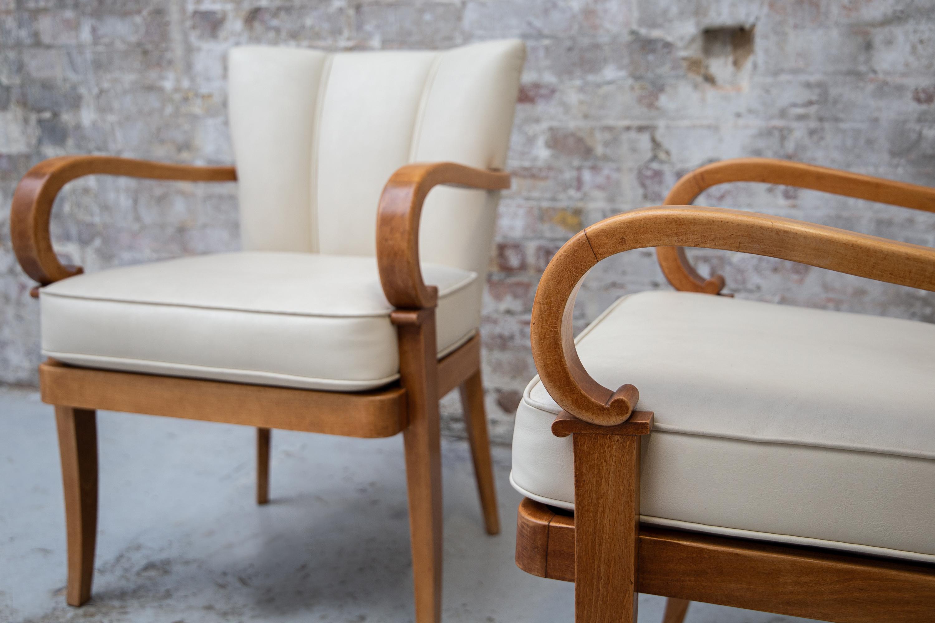 A Pair of Cherrywood Armchairs attributed to Etienne-Henri Martin, circa 1937 For Sale 2