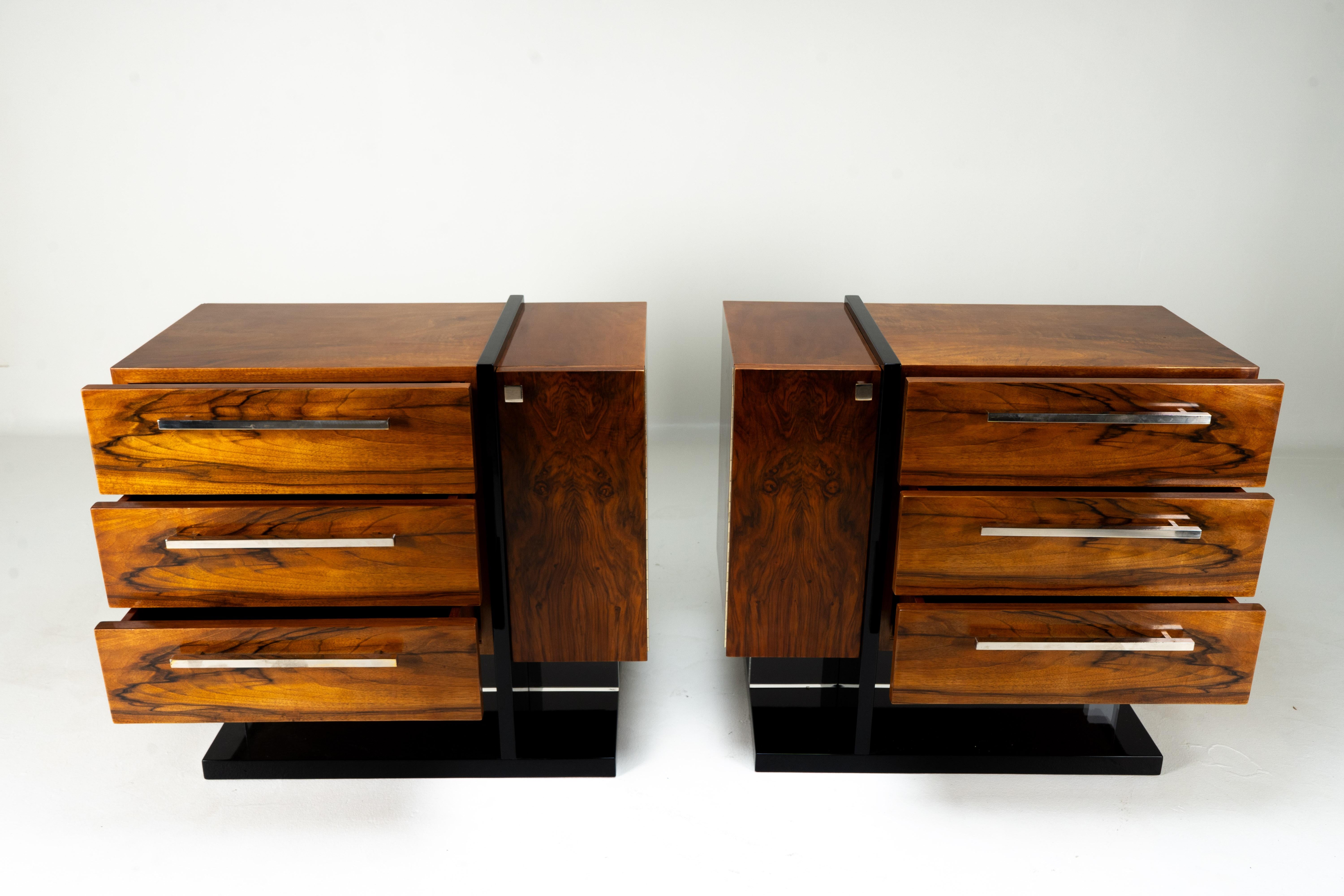 A Pair of Chest of Drawers with Walnut Veneers and Nickel Handles For Sale 1