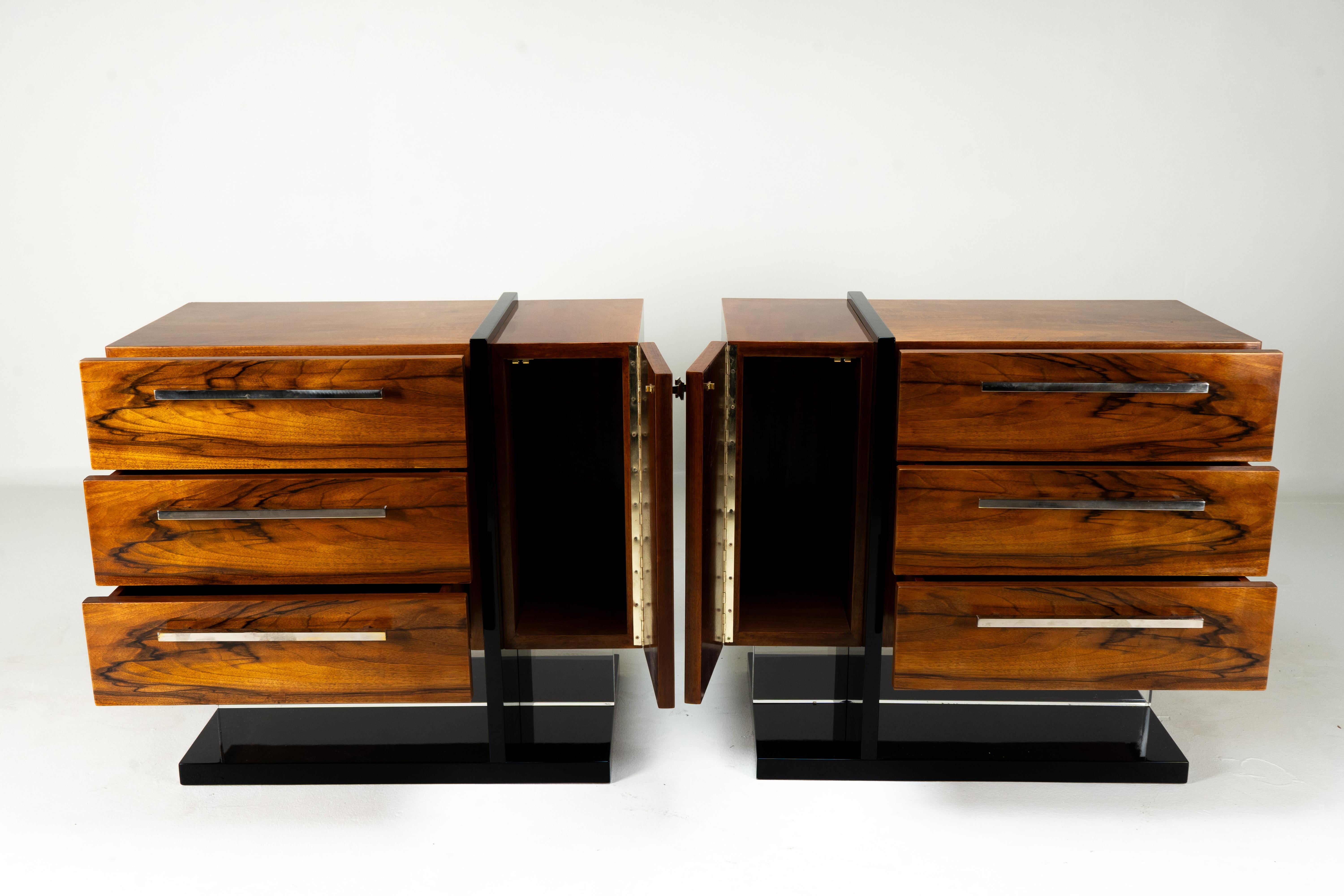 A Pair of Chest of Drawers with Walnut Veneers and Nickel Handles For Sale 2