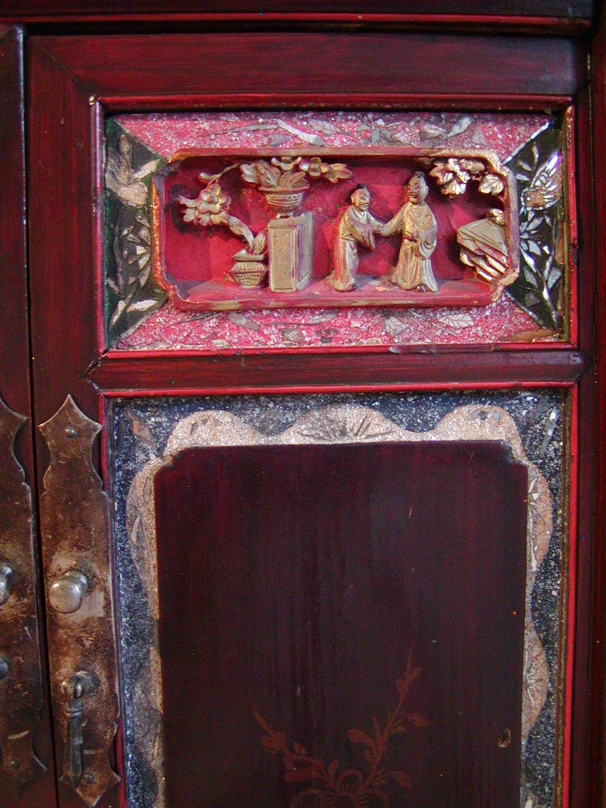 Wood A pair of Chinese bedside cabinets For Sale