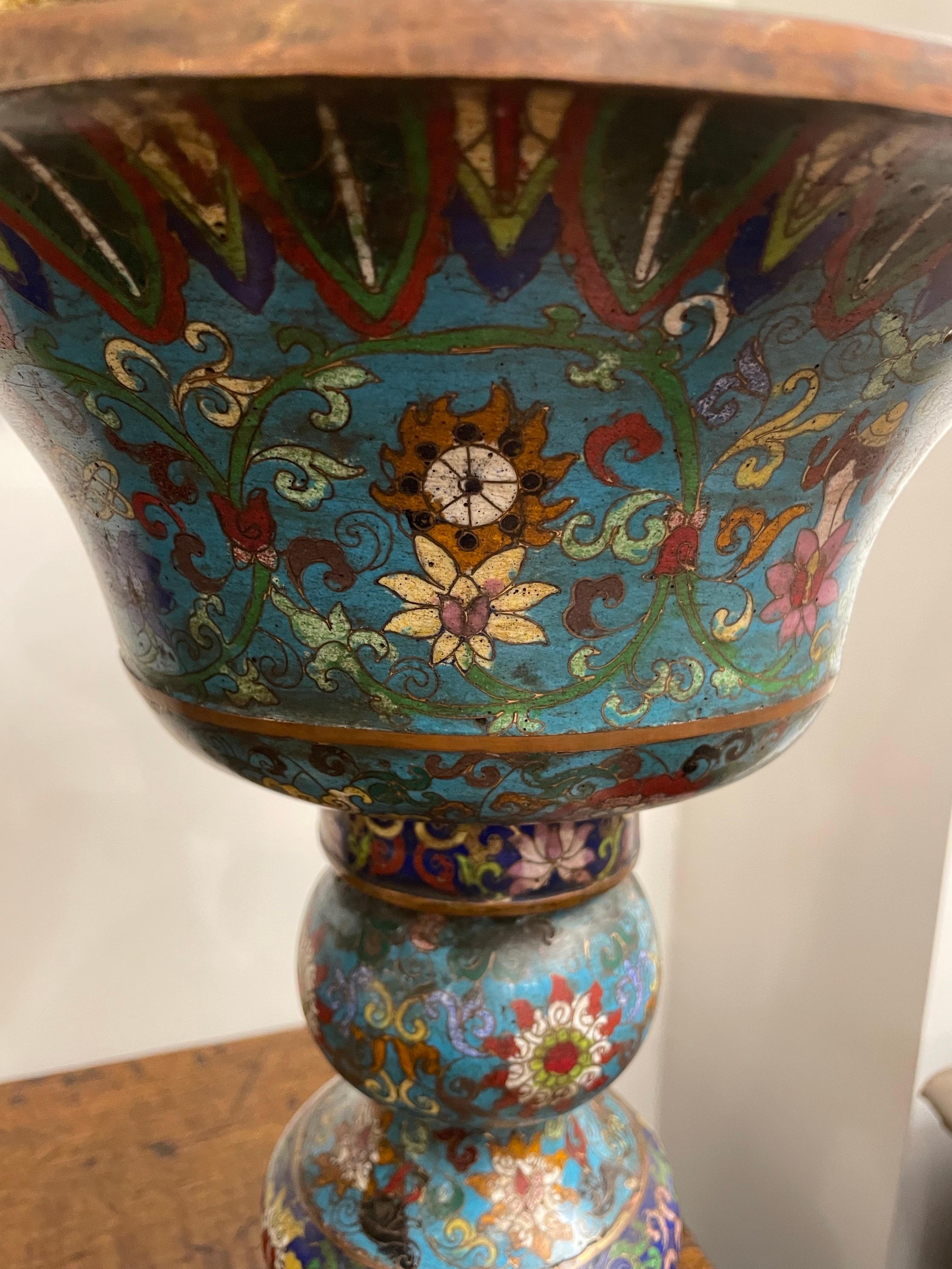 A Pair of Chinese Cloisonne Vases, Late 19th Century For Sale 2