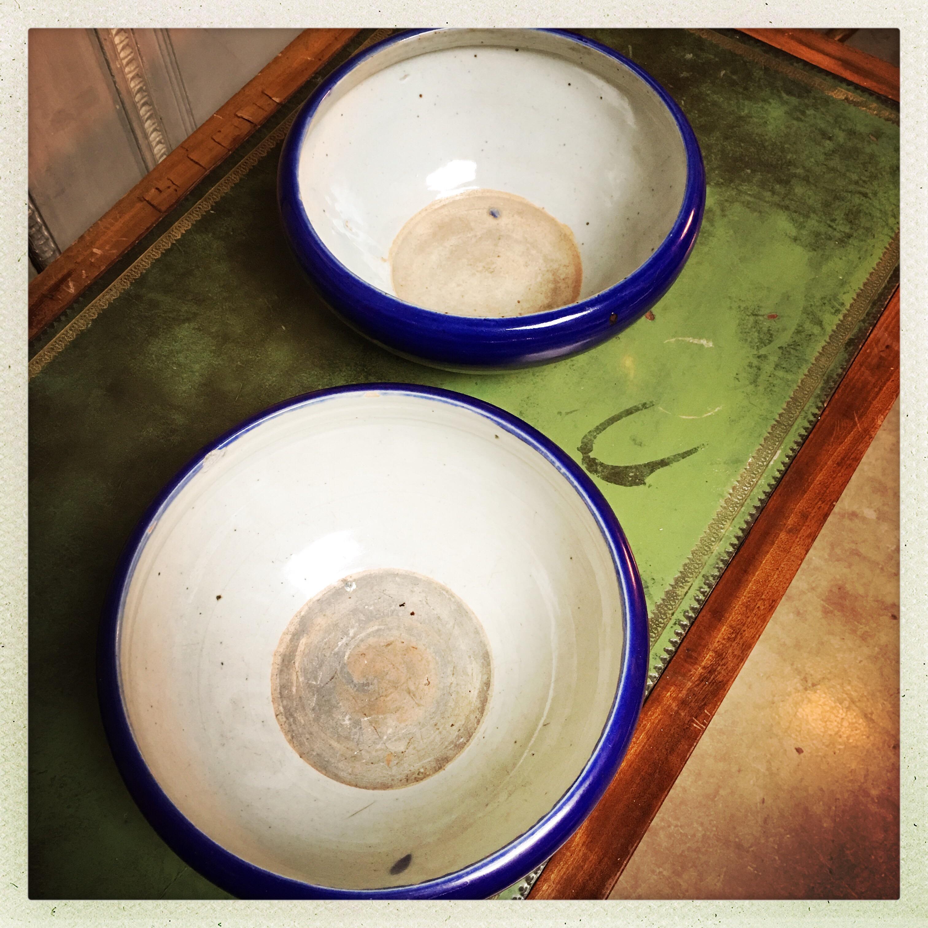 Pair of Chinese Cobalt Porcelain Bowls In Fair Condition In Dallas, TX