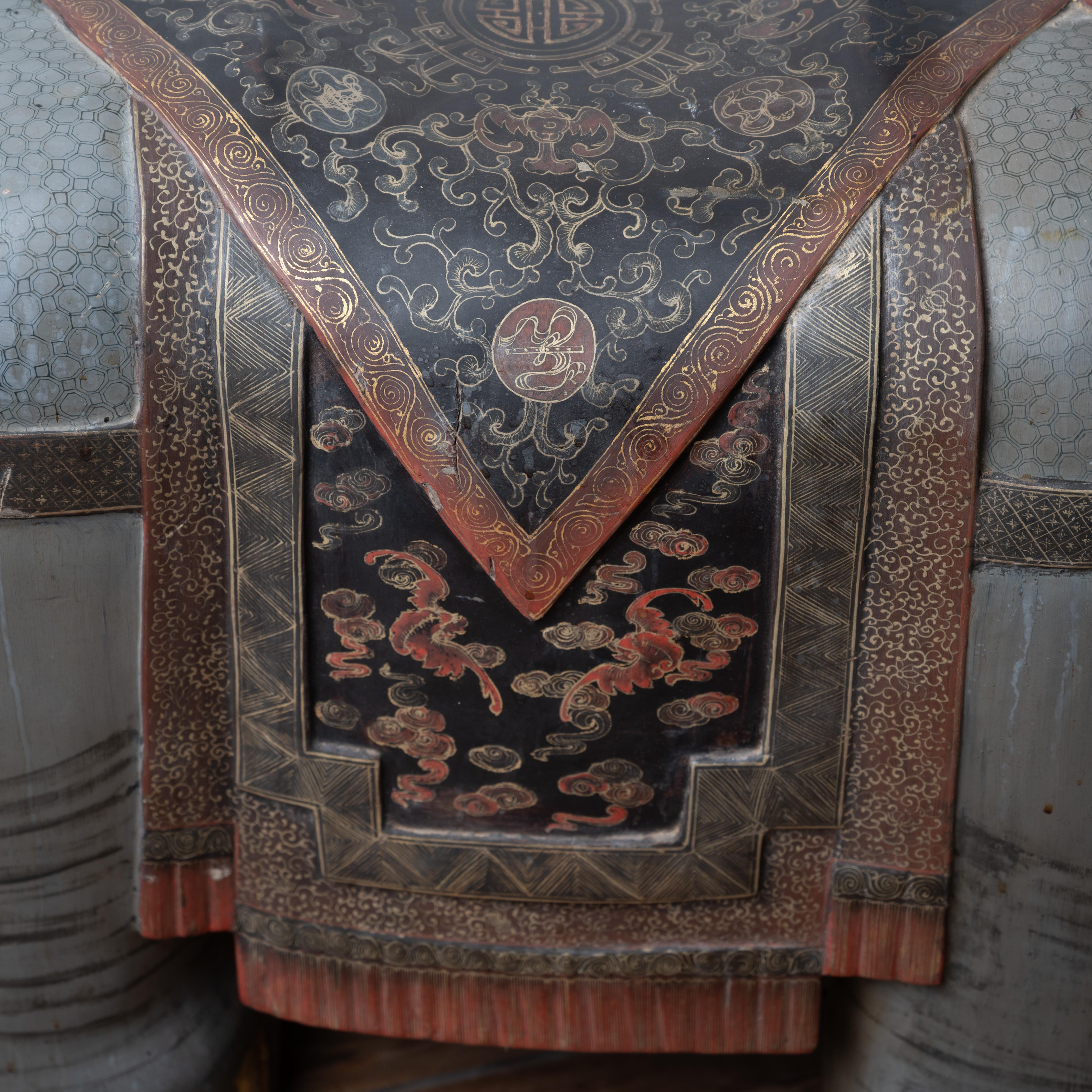 A Pair of Chinese Export Elephant Garden Stools For Sale 11