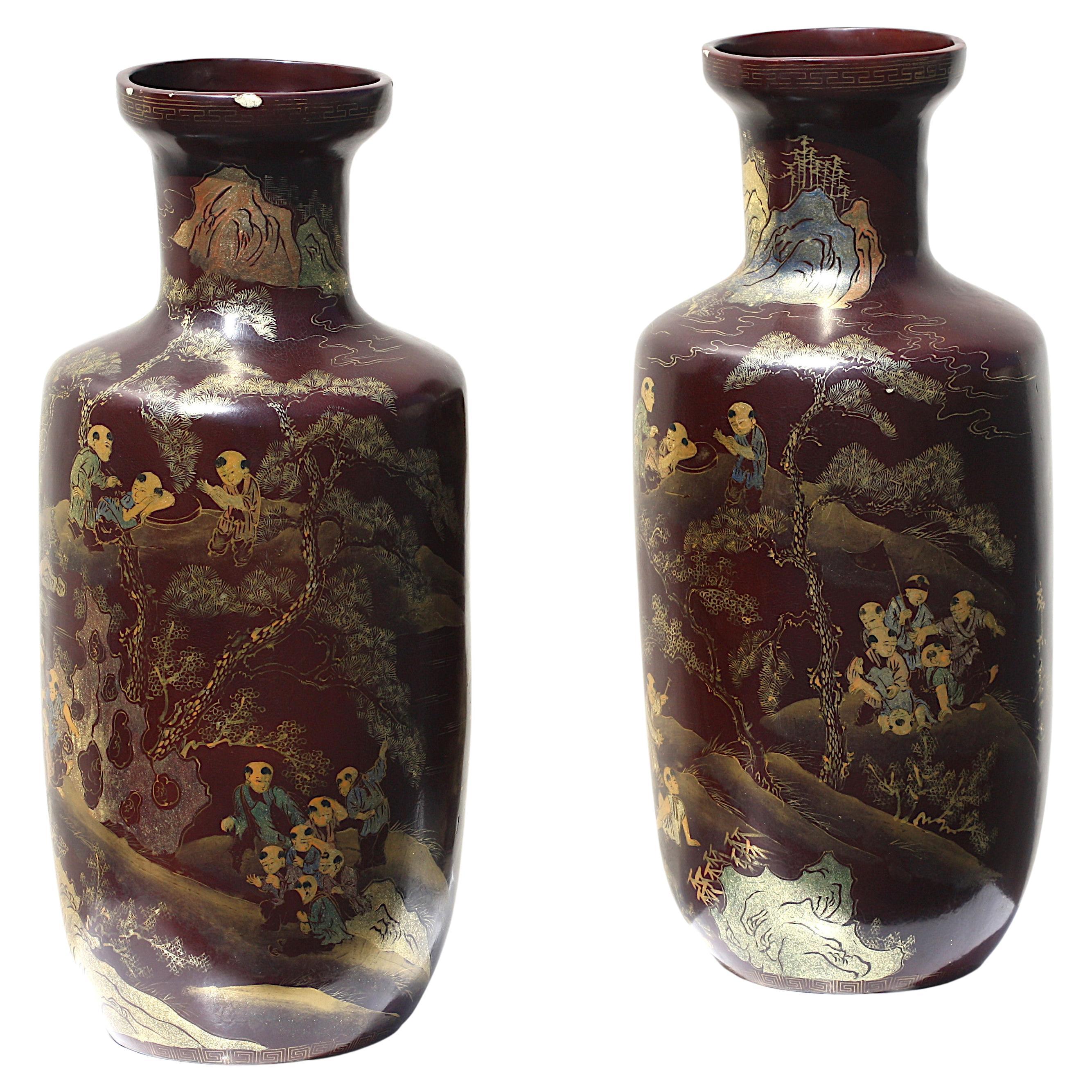 Pair of Chinese Export Vases of Black Lacquer with Gold Gilt Decoration For Sale