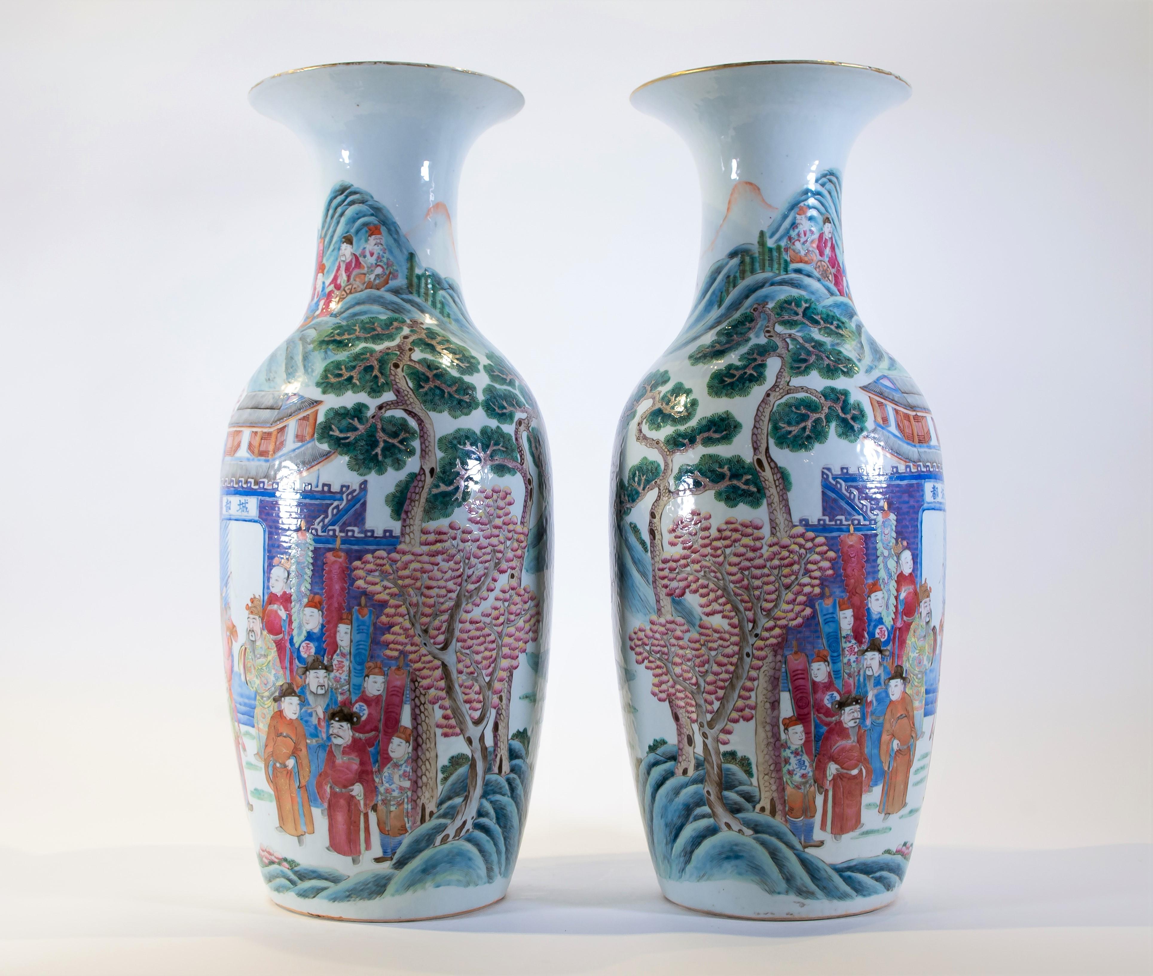 Pair of Chinese Famille Rose Hand Painted Vases with Emperor Scenes In Good Condition For Sale In New York, NY