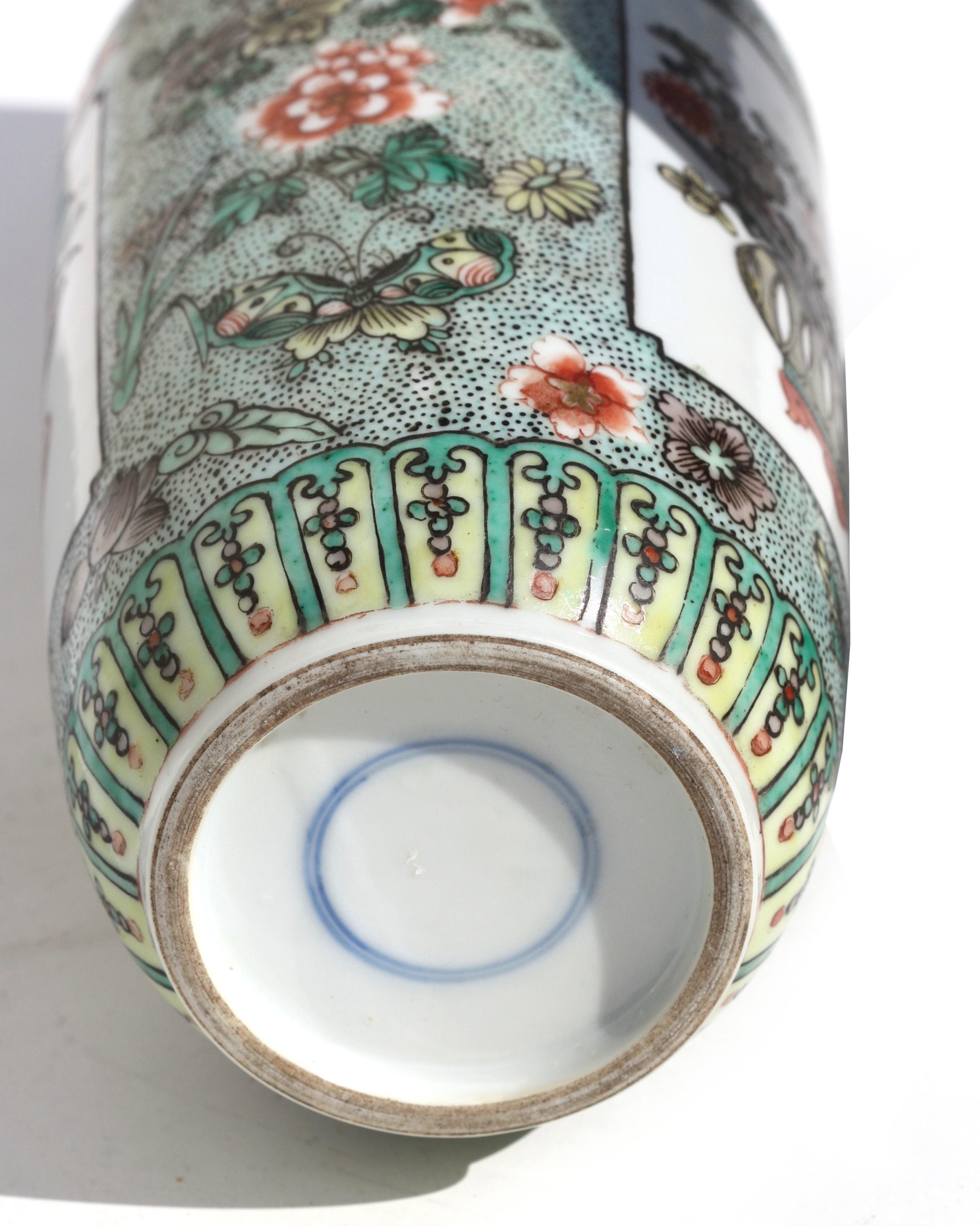 Pair of Chinese Famille Verte Porcelain Vases 19th Century For Sale 1