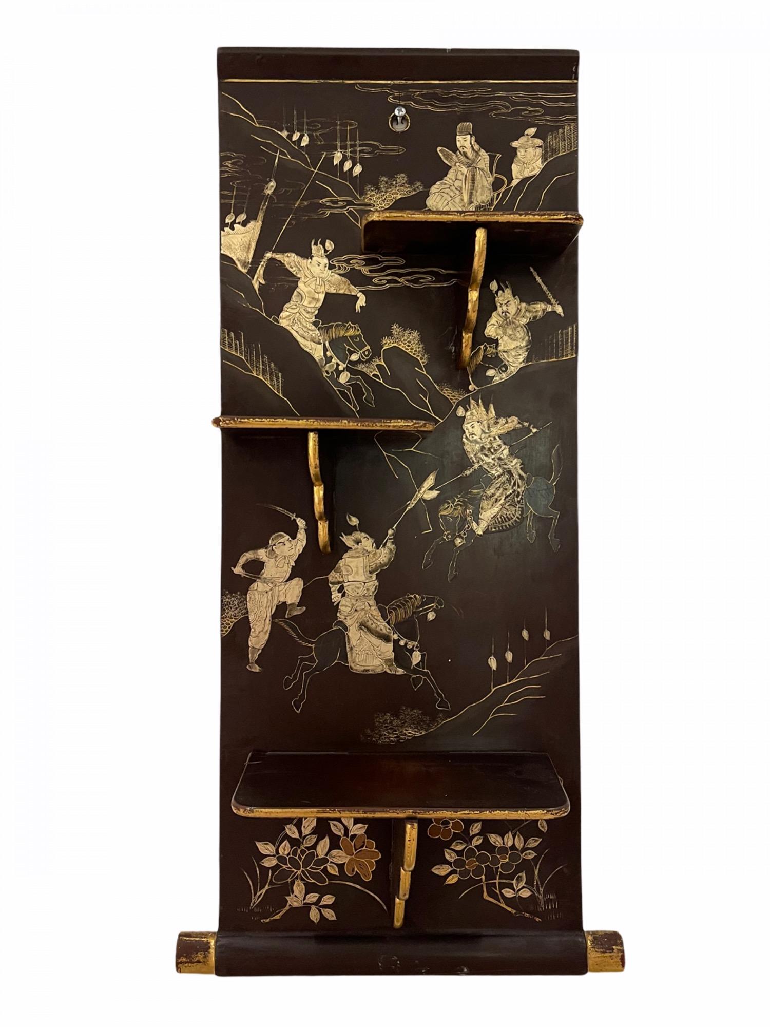 19 c Pair Chinese Hand Painted Black Gold and Silver Lacquered Fold Up Wall Shel For Sale 4