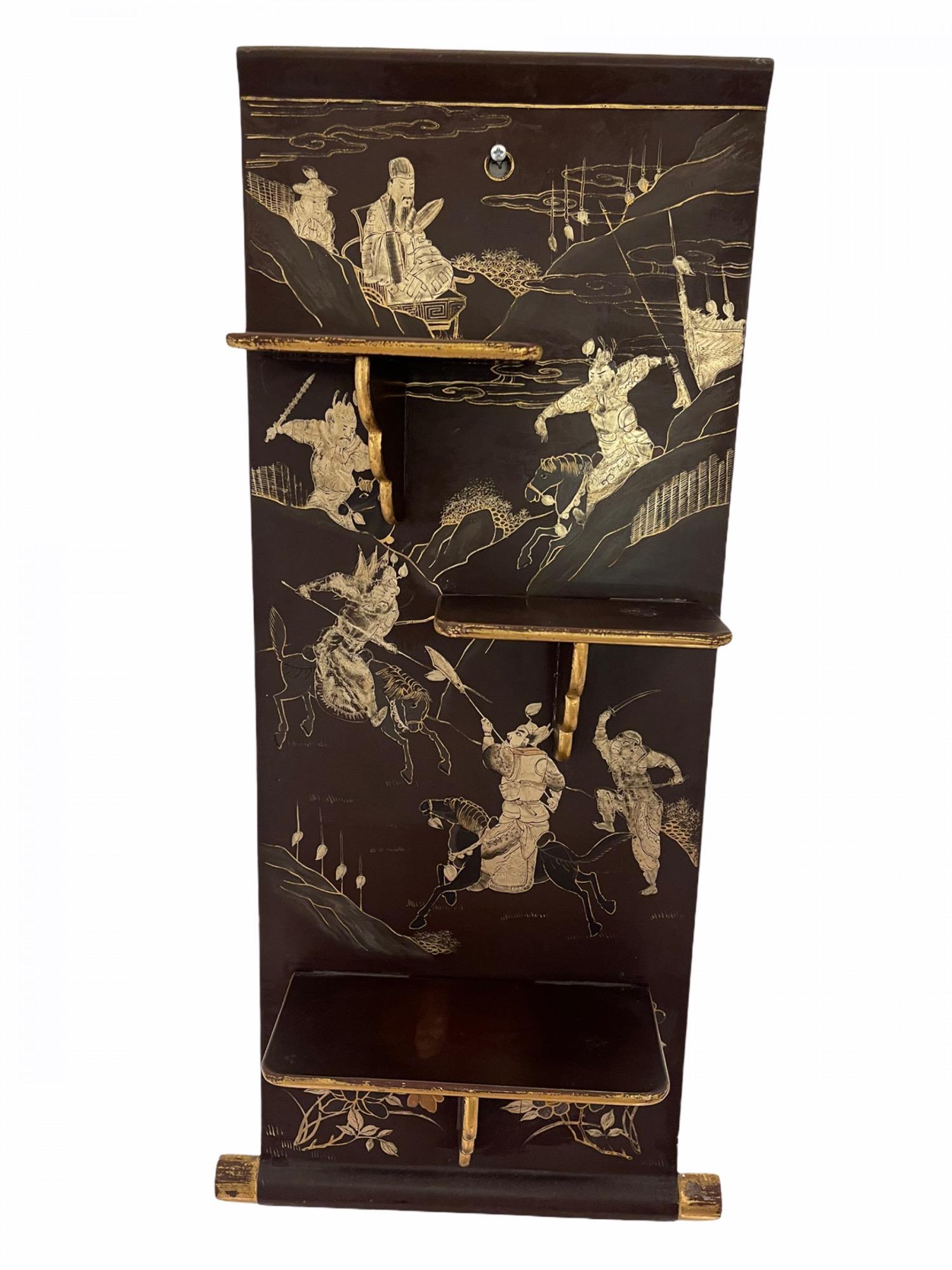 19 c Pair Chinese Hand Painted Black Gold and Silver Lacquered Fold Up Wall Shel For Sale 1