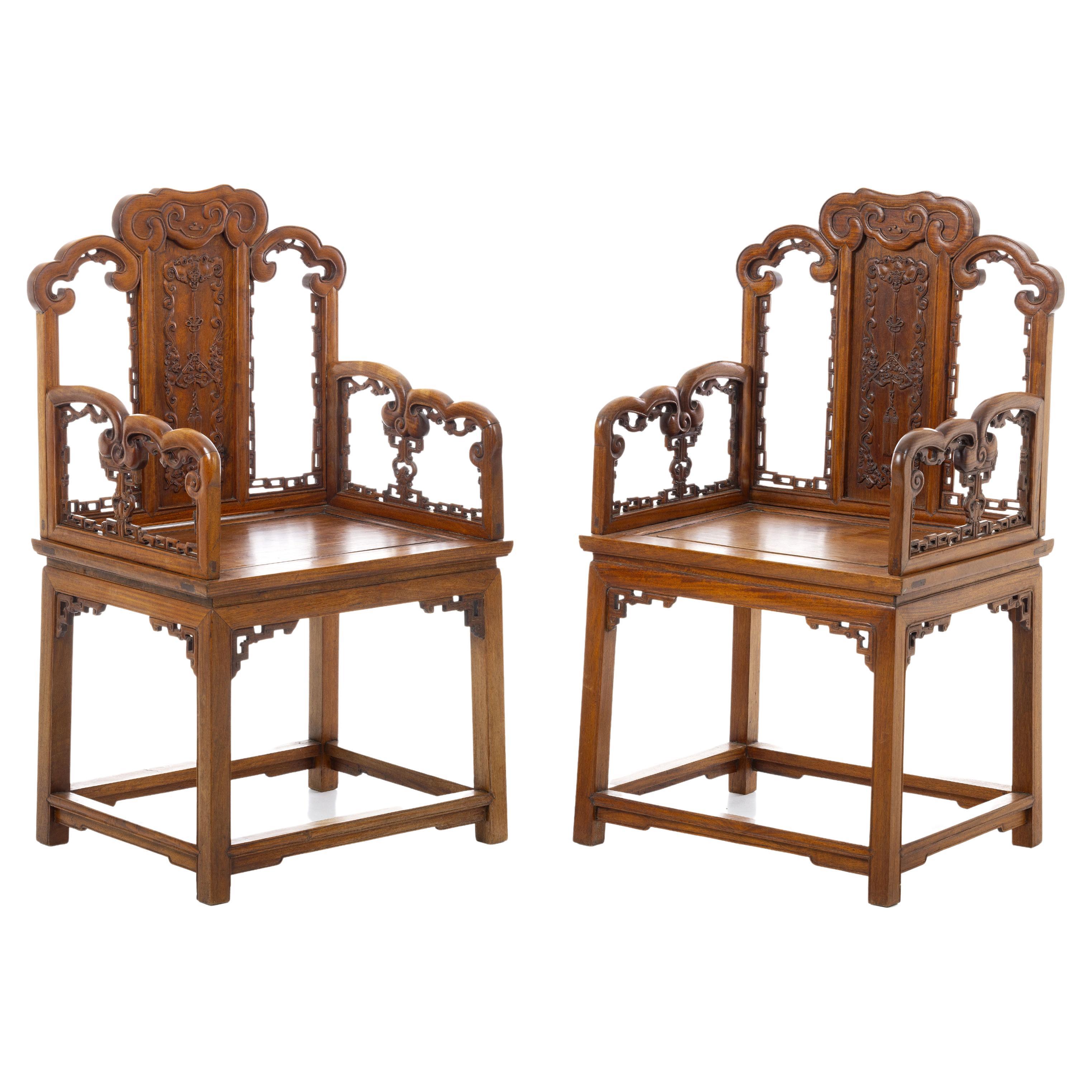 A Pair of Chinese Huanghuali Ruyi Chairs, Guangxu Period For Sale