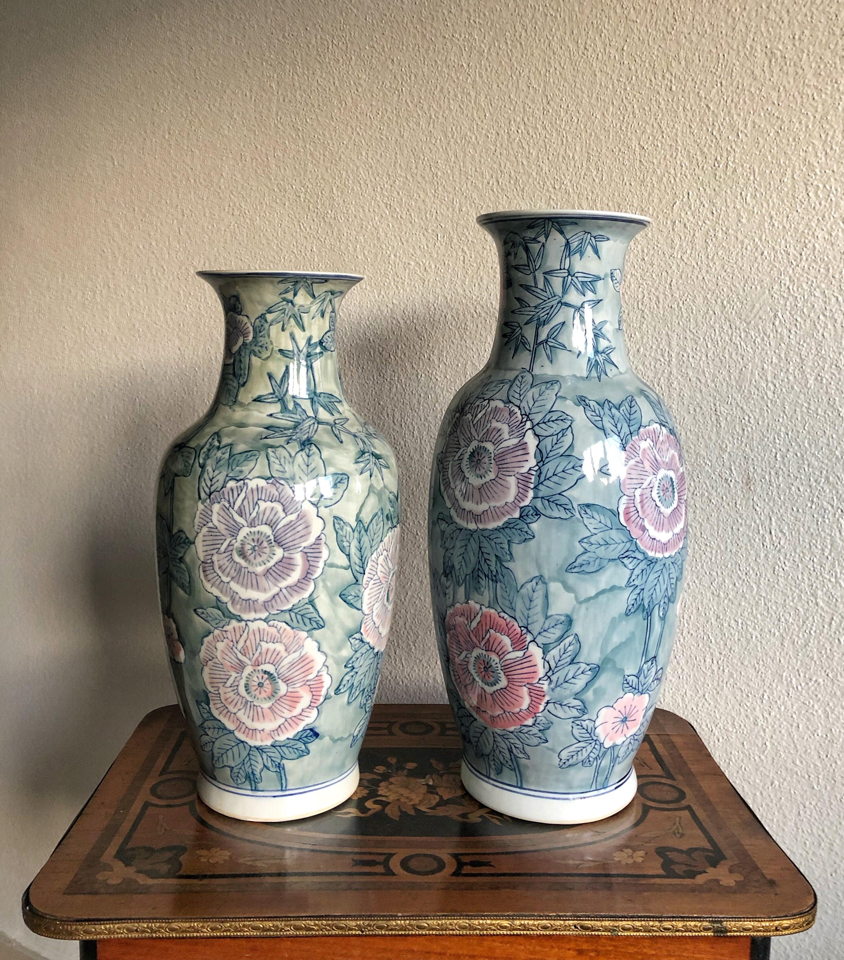 Mid-Century Modern Pair of Chinese Large Flower Vases ON SALE 