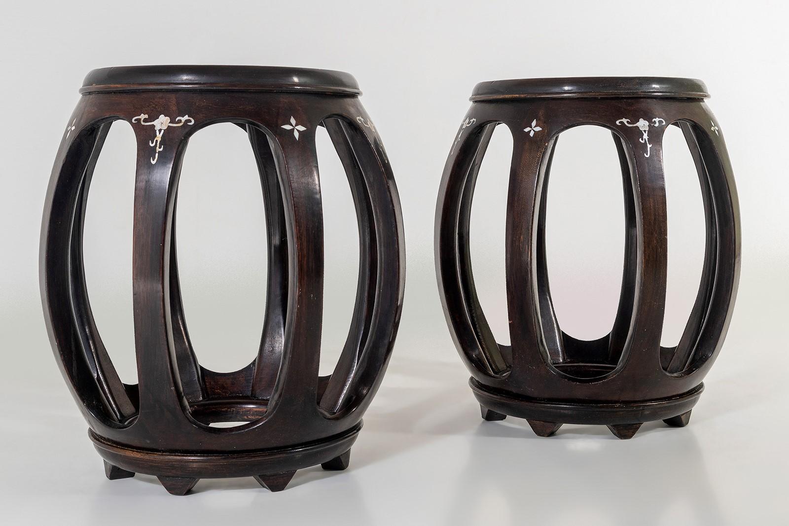 Chinese Export A Pair of Chinese Rosewood Circular Drum Side Tables with Mother of Pearl Inlay For Sale