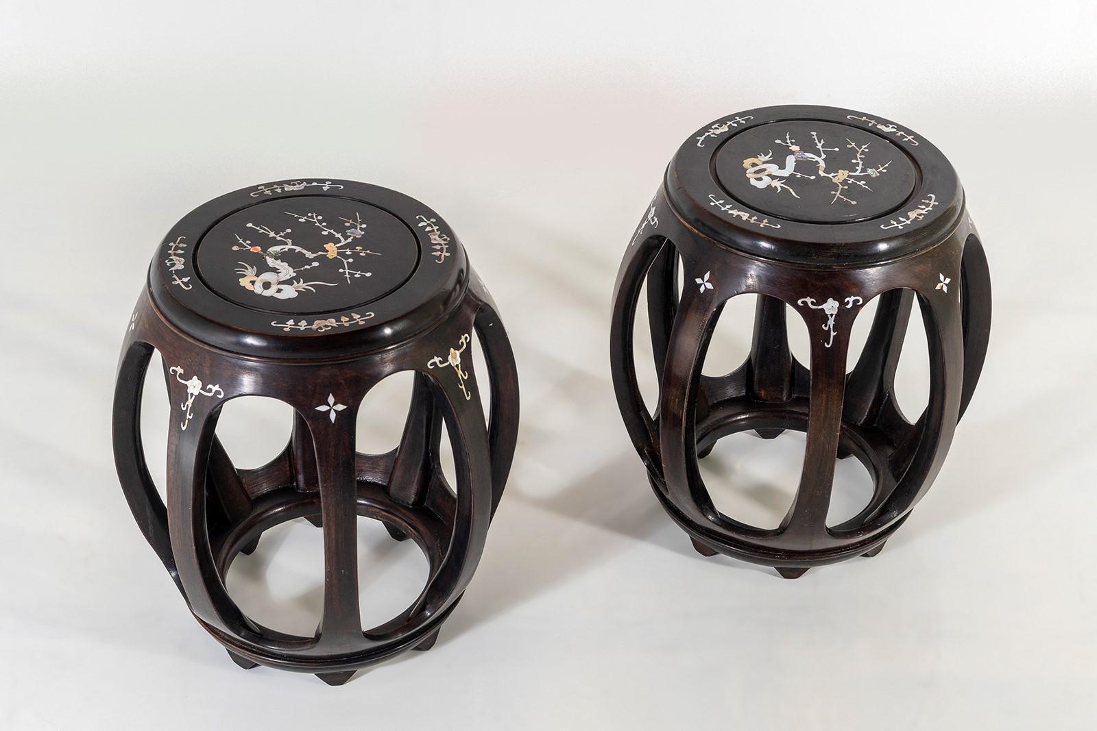 A Pair of Chinese Rosewood Circular Drum Side Tables with Mother of Pearl Inlay For Sale 3