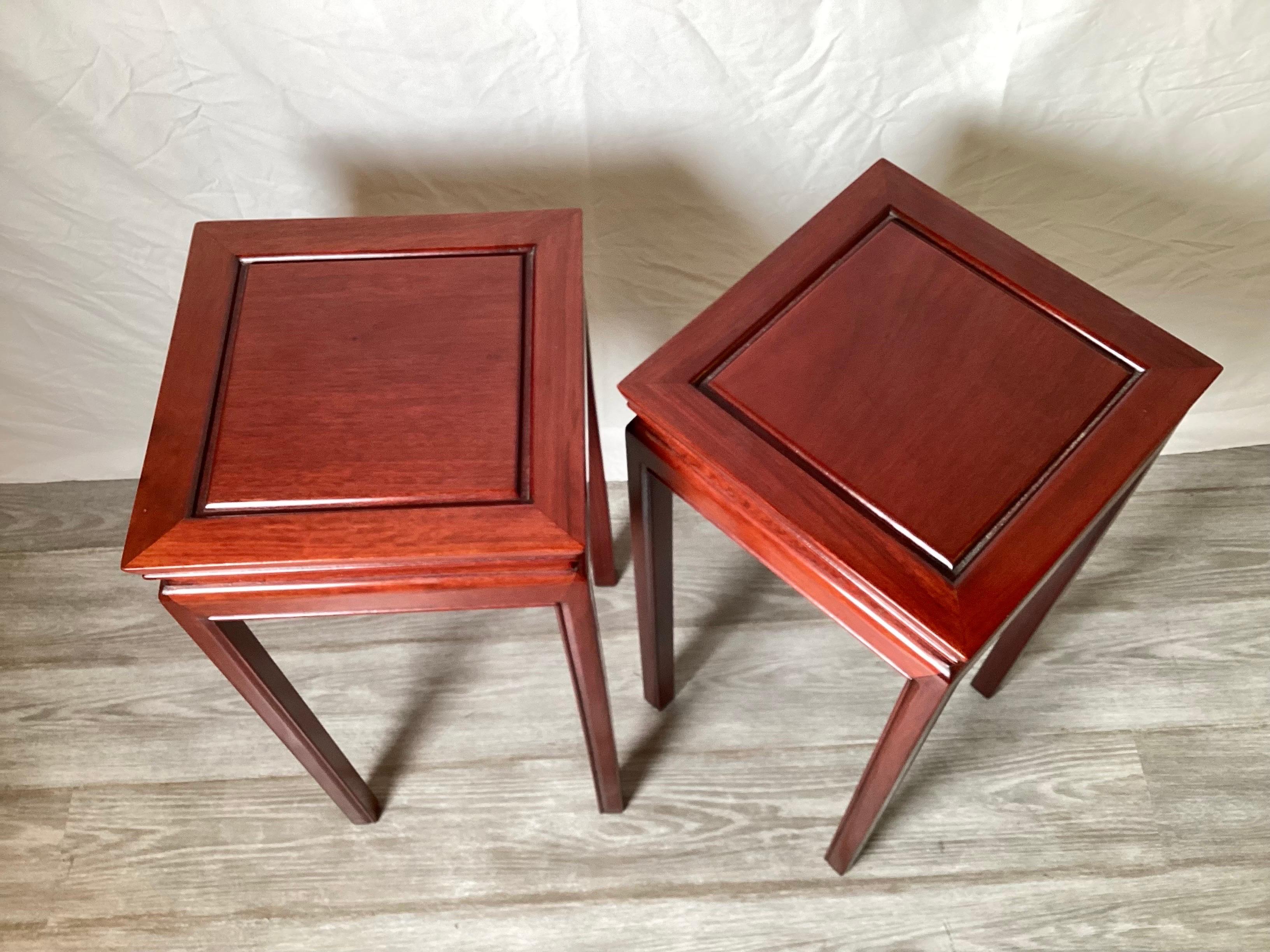 Pair of Chinese Square Stands of Tables In Good Condition For Sale In Lambertville, NJ