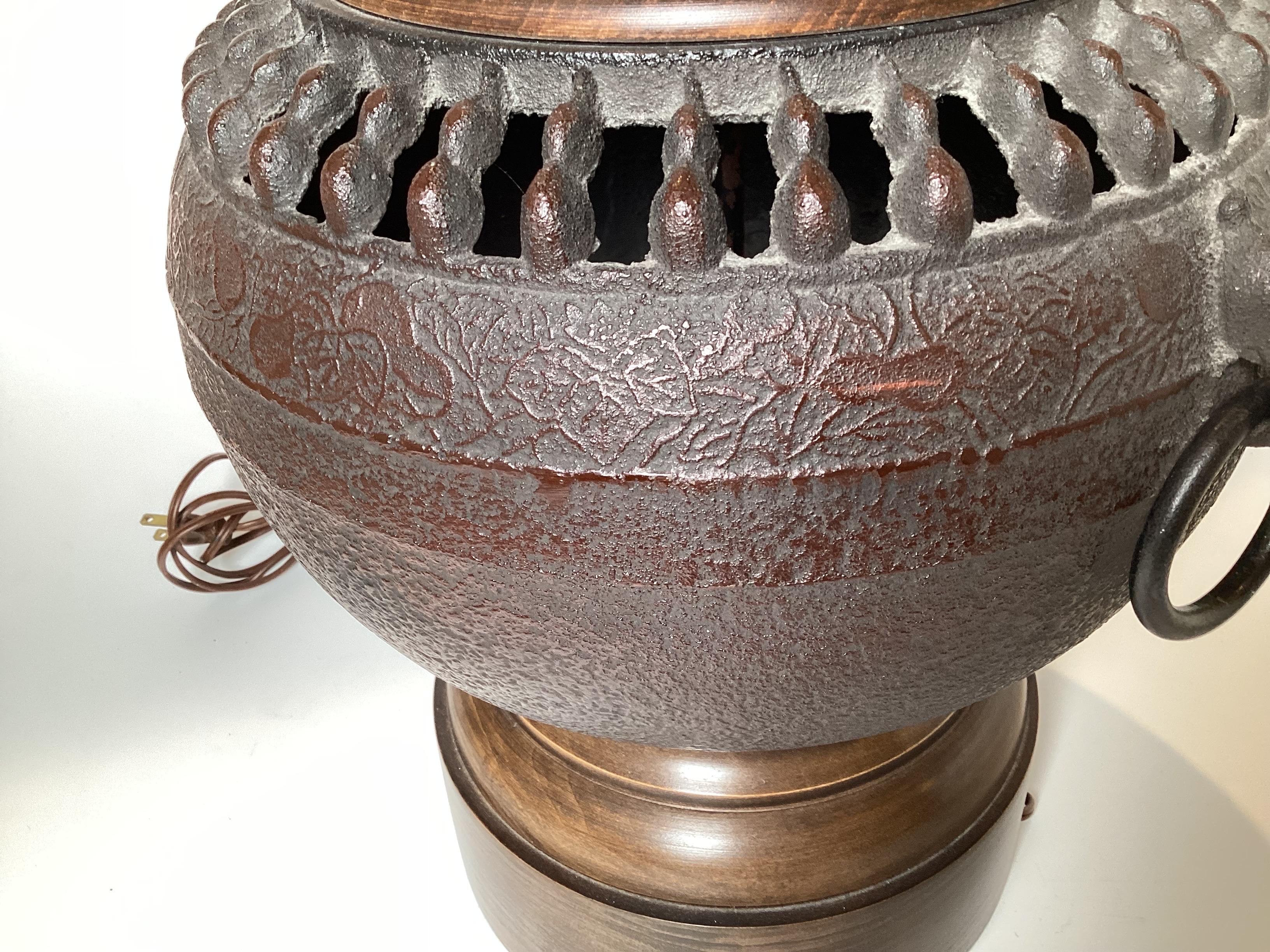 A Pair Of Chinese Style Bronze Urn Lamps In Excellent Condition For Sale In Lambertville, NJ